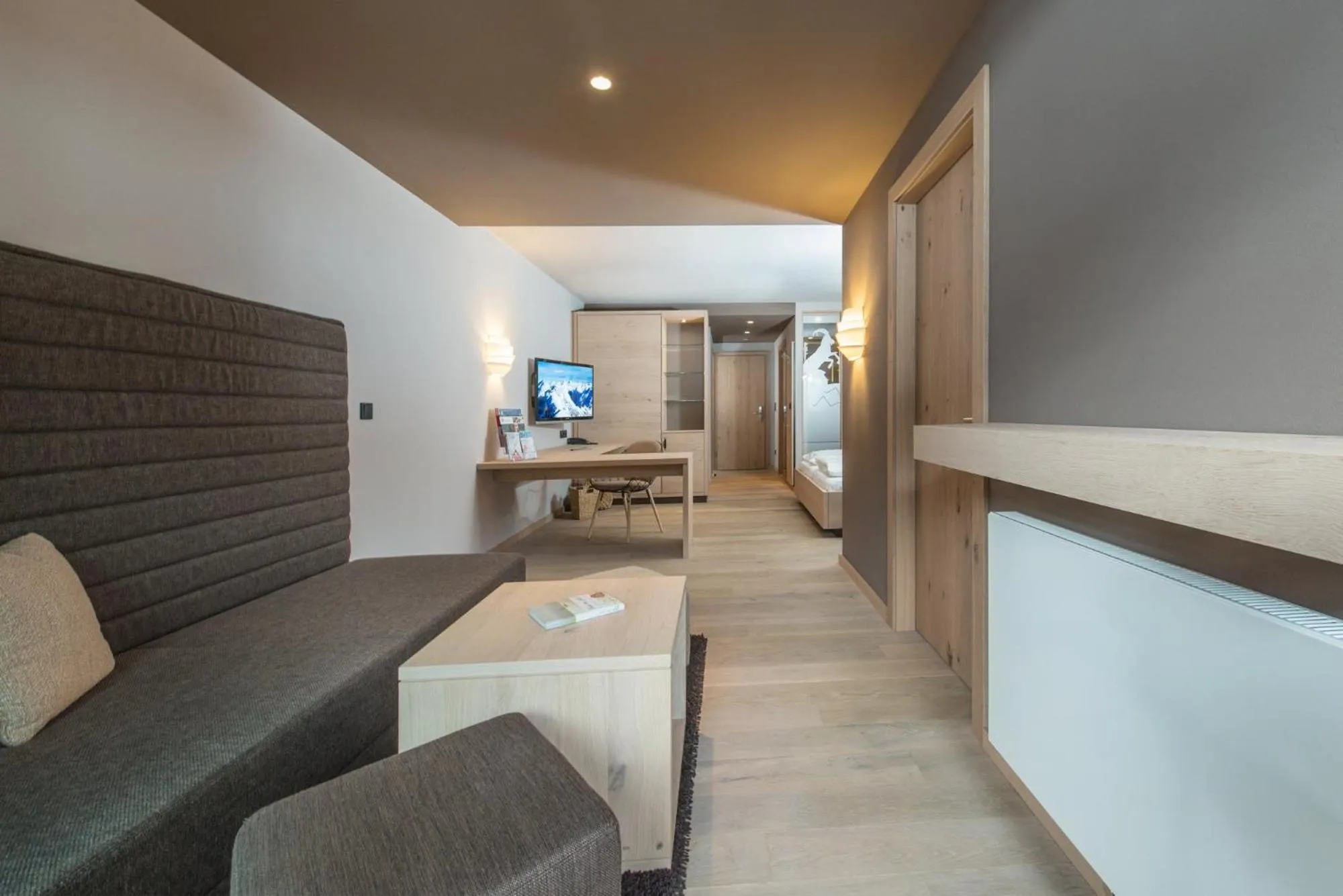 TV and multimedia in Familotel Alphotel