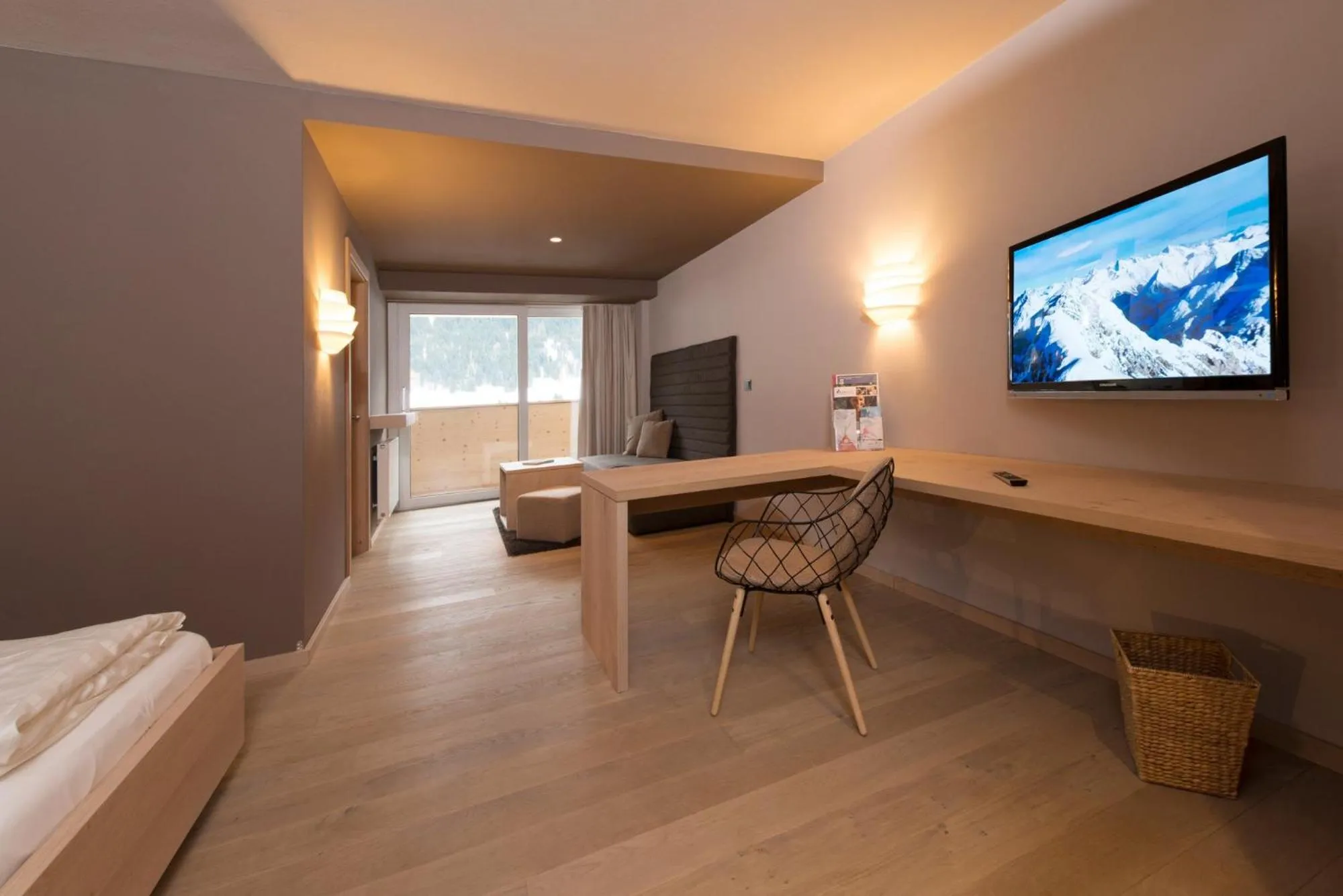 TV and multimedia, Bed in Familotel Alphotel