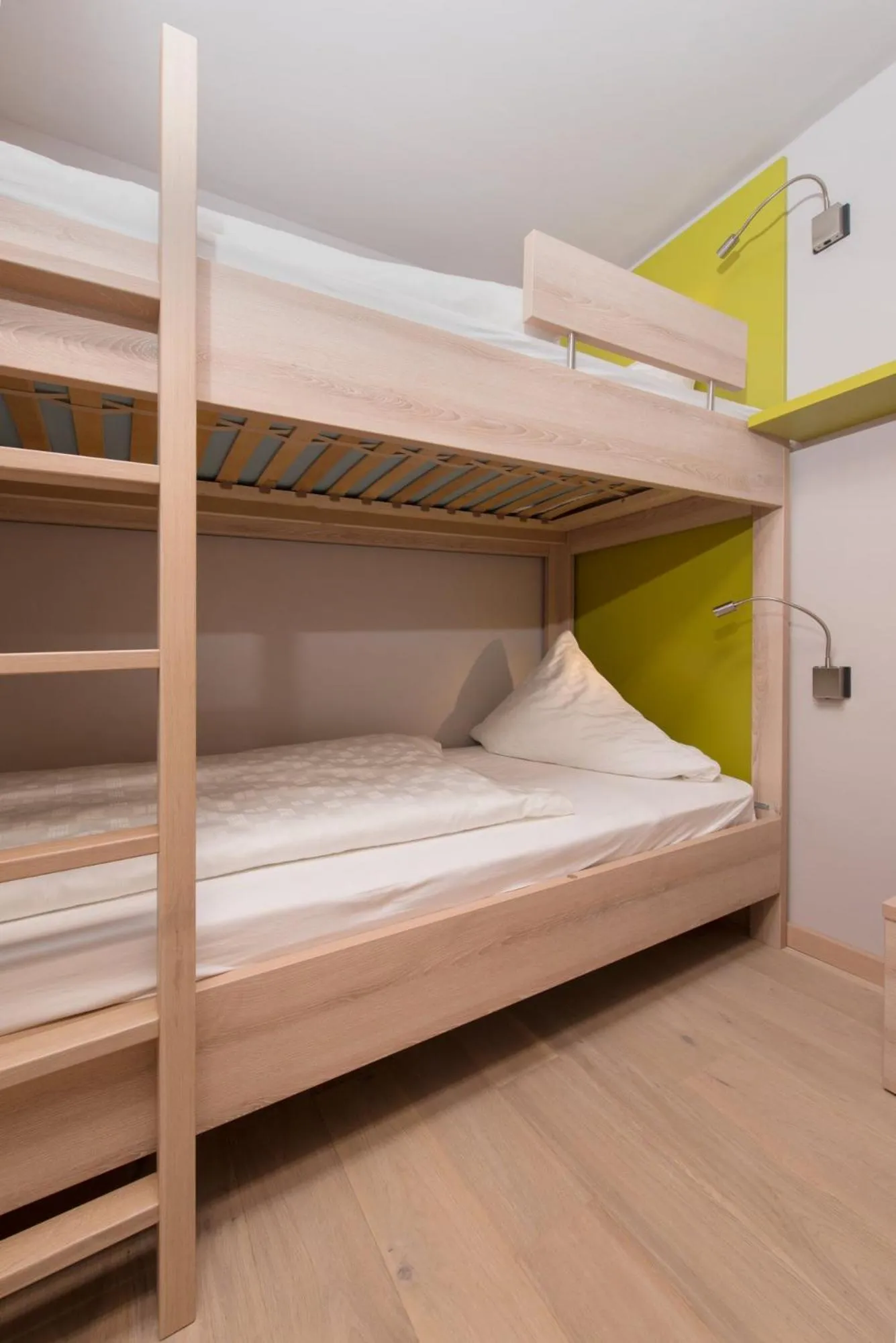 Photo of the whole room, Bed in Familotel Alphotel