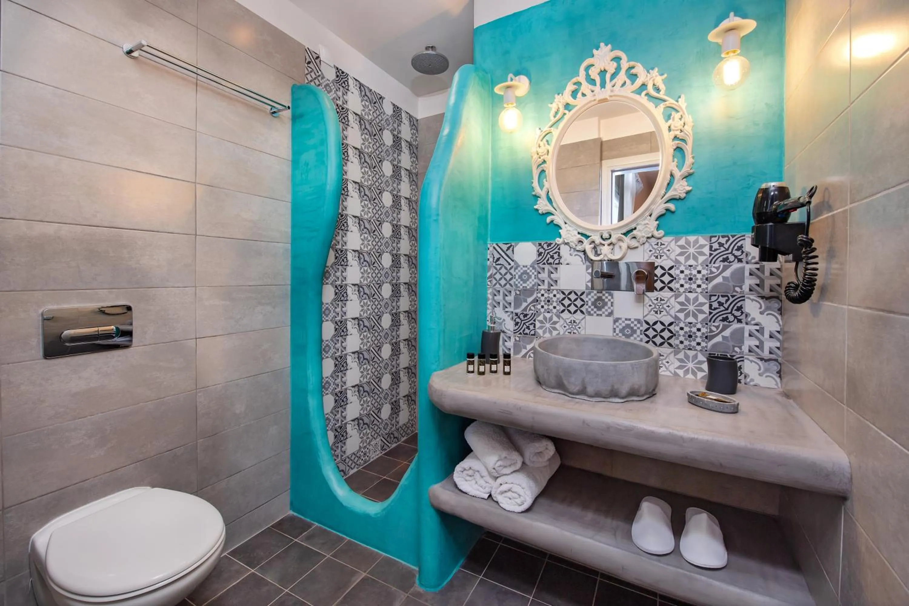 Bathroom in Afrodete Hotel