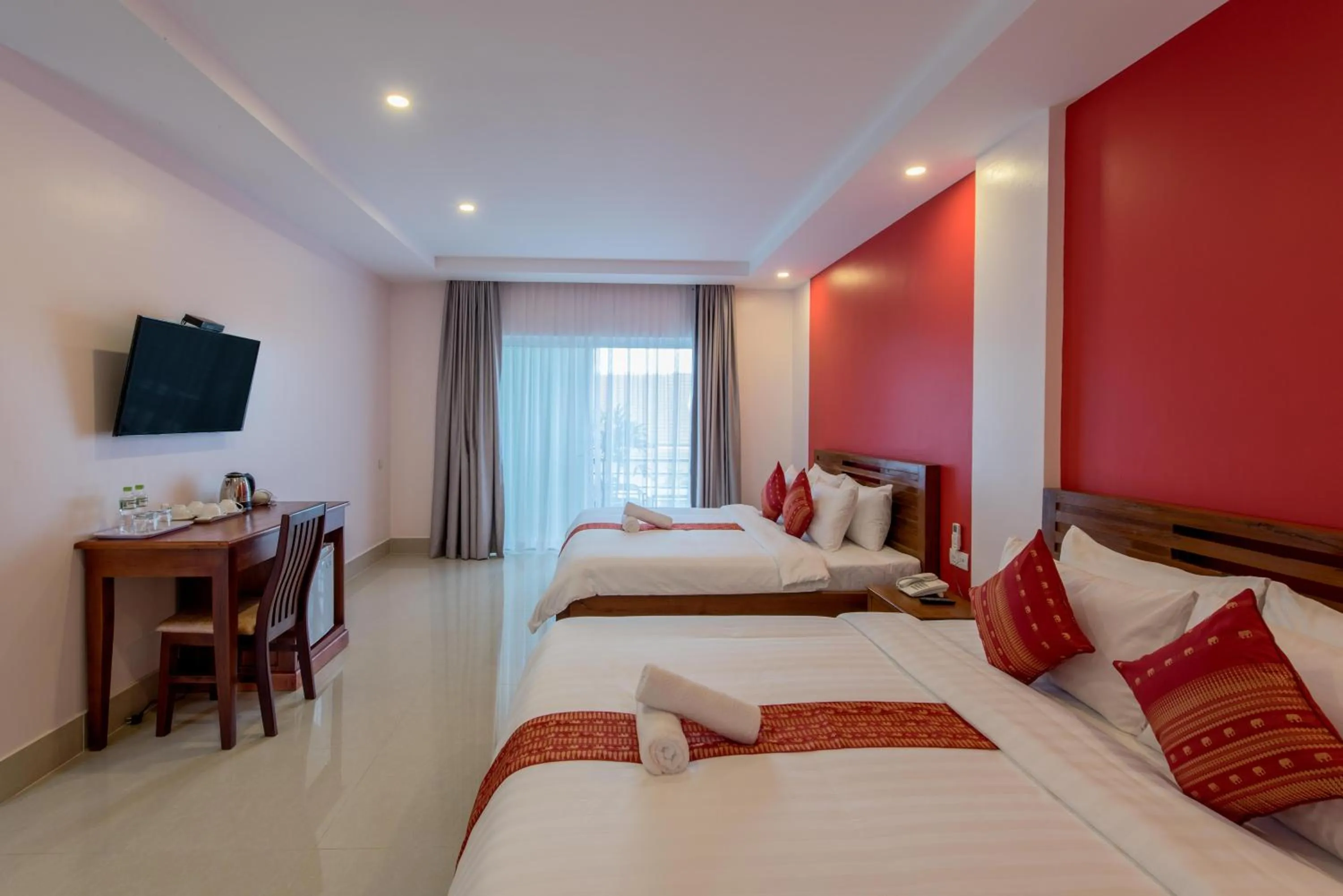 Bedroom, Bed in Golden Citadel Hotel Siem Reap