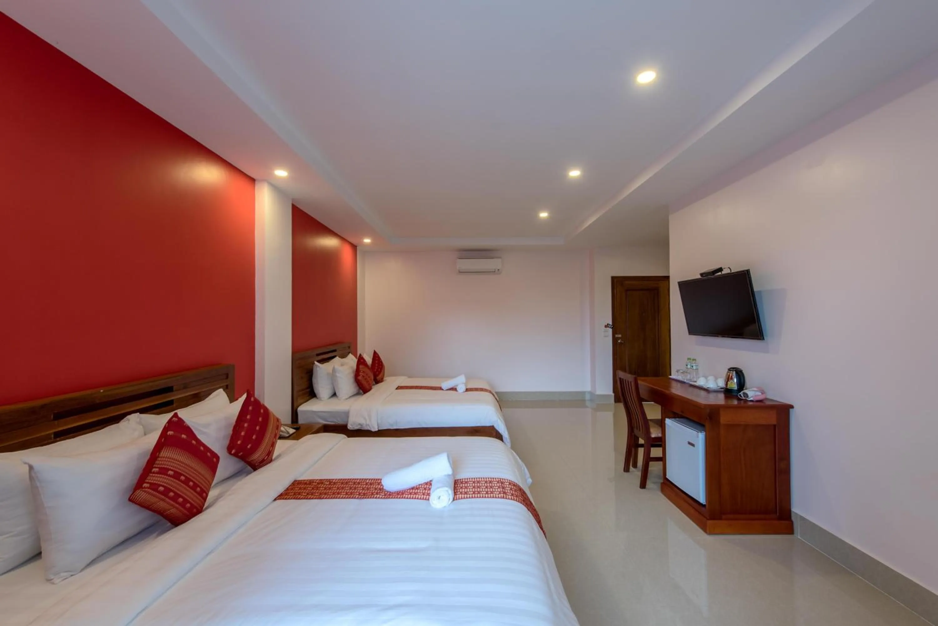 Bedroom, Bed in Golden Citadel Hotel Siem Reap