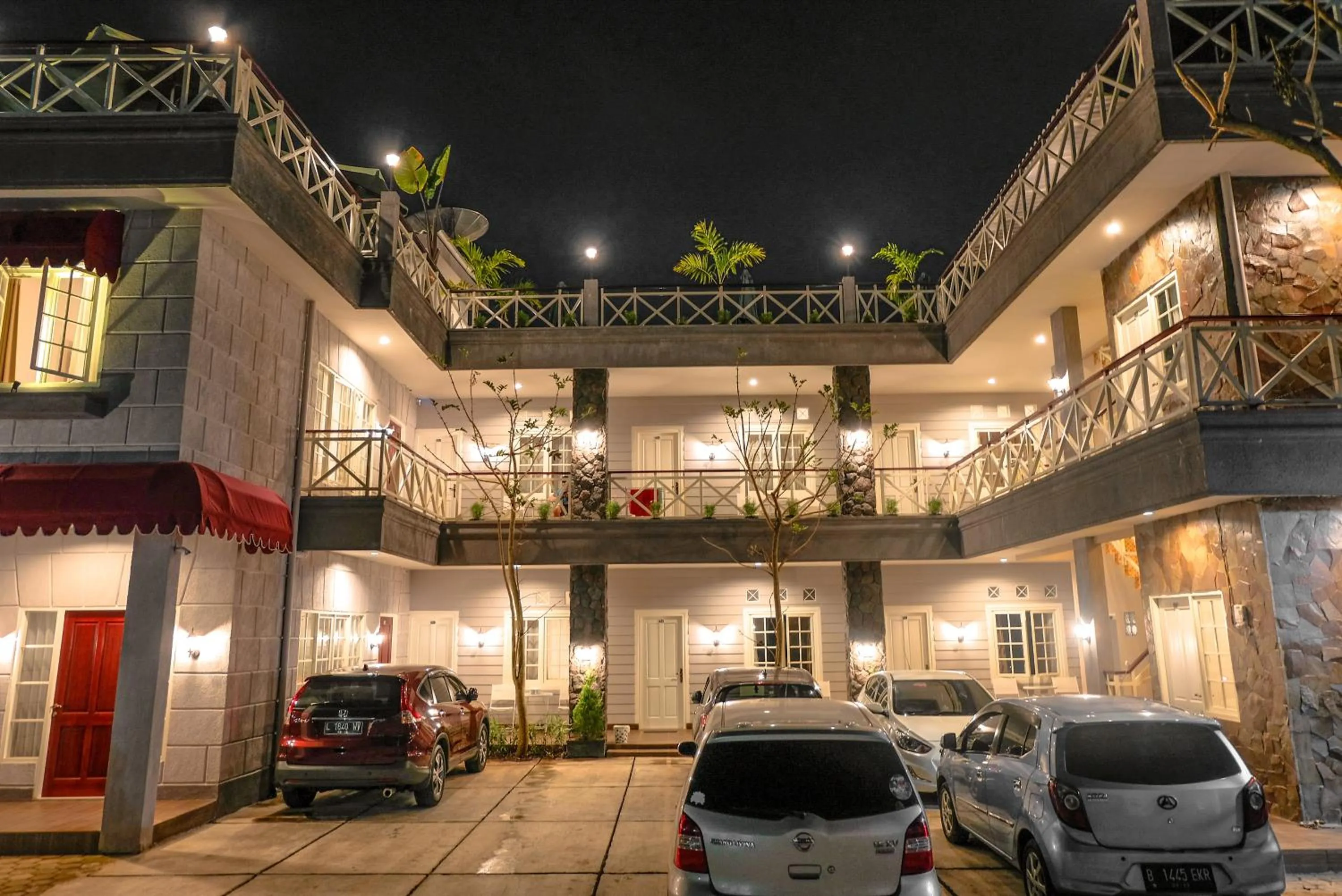 Property building in Rosetta Homestay