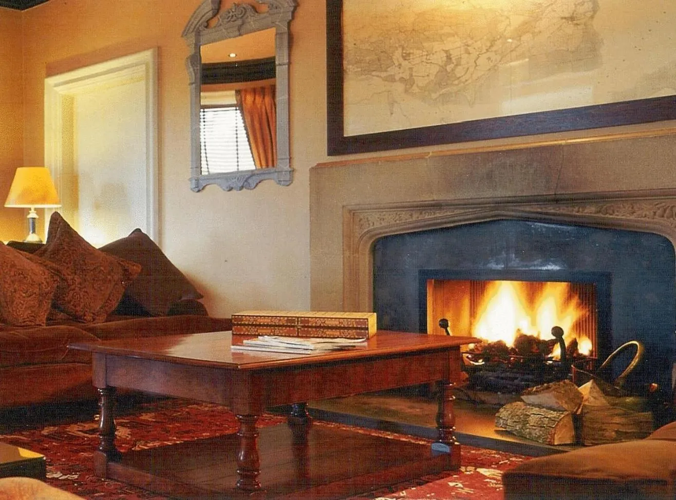 Living room in Royal Golf Hotel, by Highland Coast Hotels