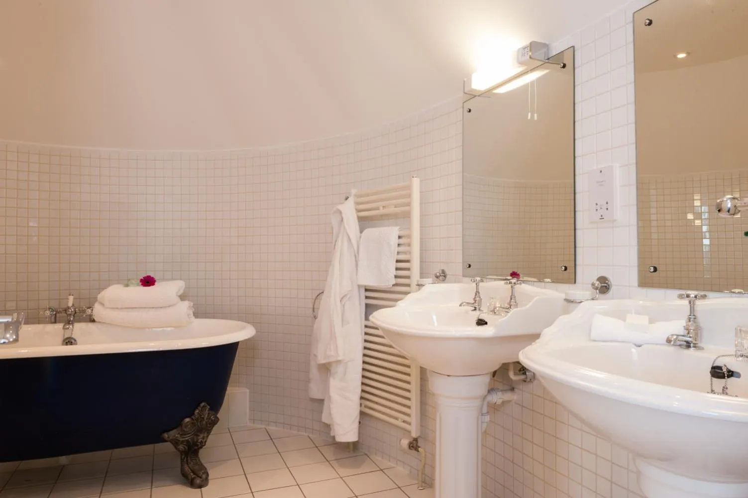 Bathroom in Royal Golf Hotel, by Highland Coast Hotels