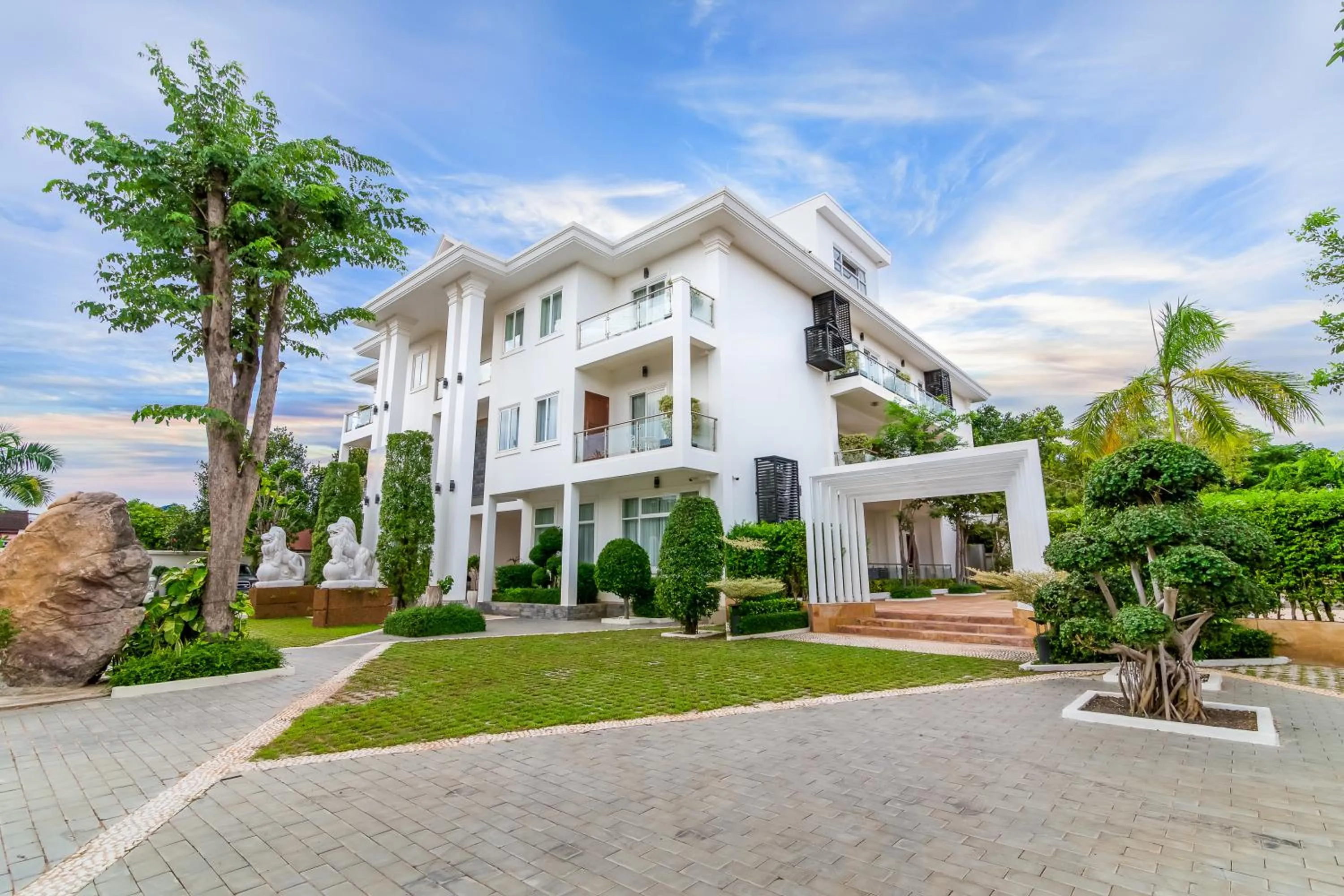 Garden view in KT Apartment
