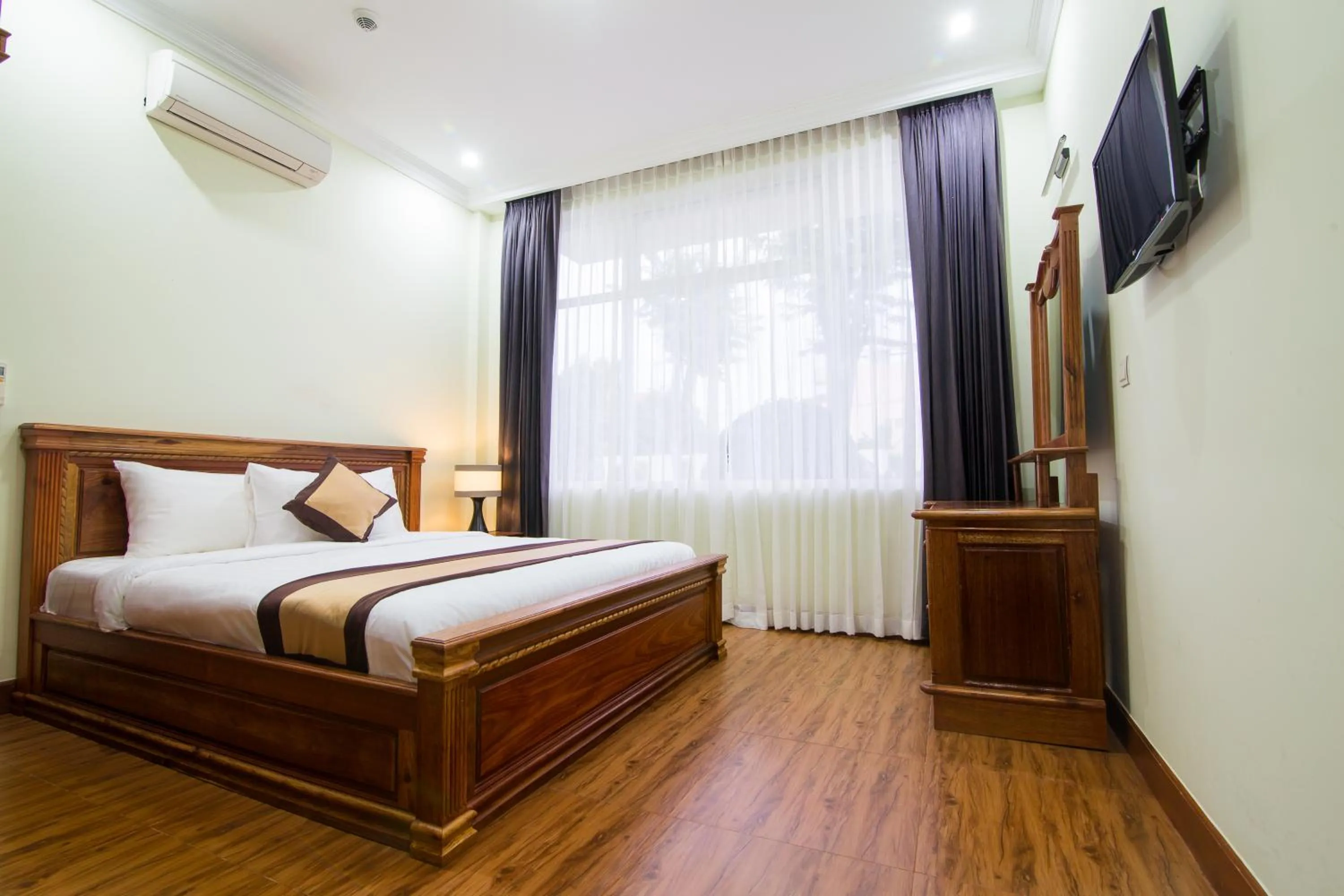 Bedroom, Bed in KT Apartment