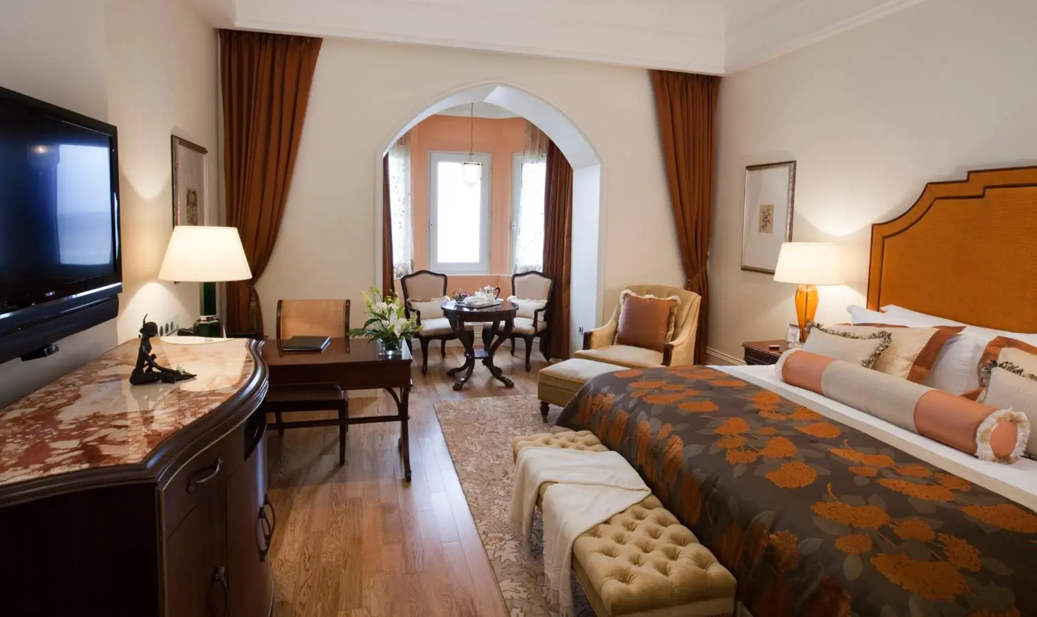 Luxury Grande Room City View - single occupancy in The Taj Mahal Palace, Mumbai Luxury Grande Room City View - single occupancy in The Taj Mahal Palace, Mumbai