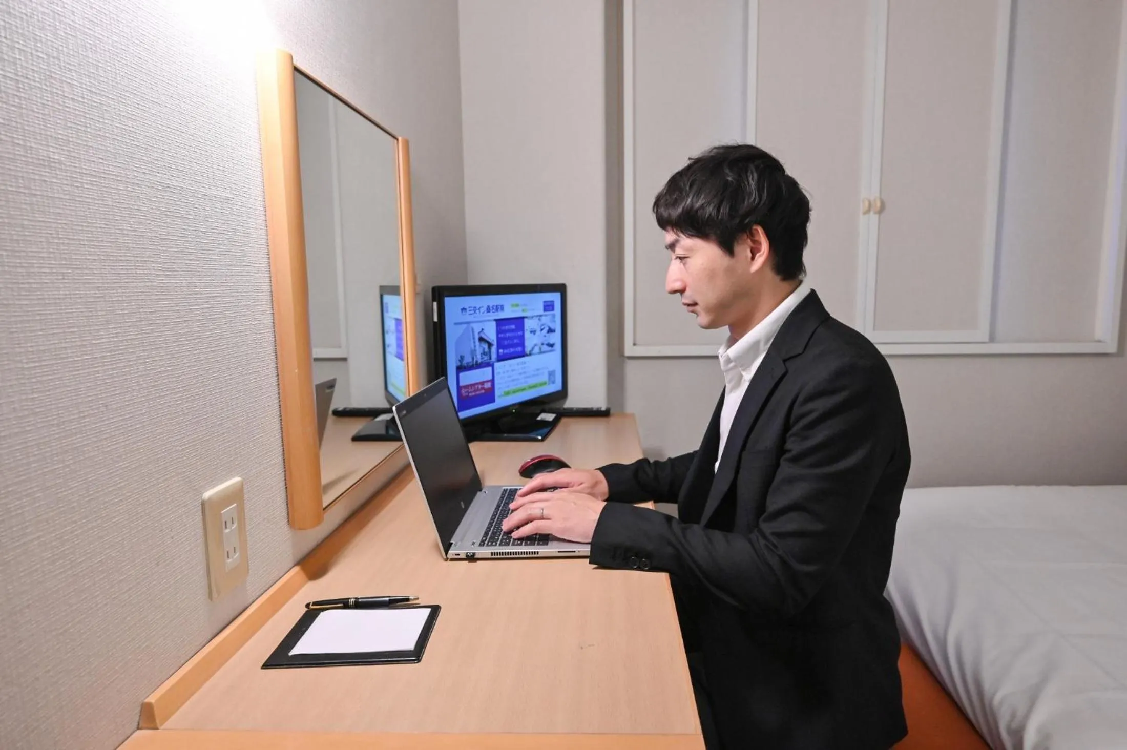 Photo of the whole room in Sanco Inn Kuwana Ekimae