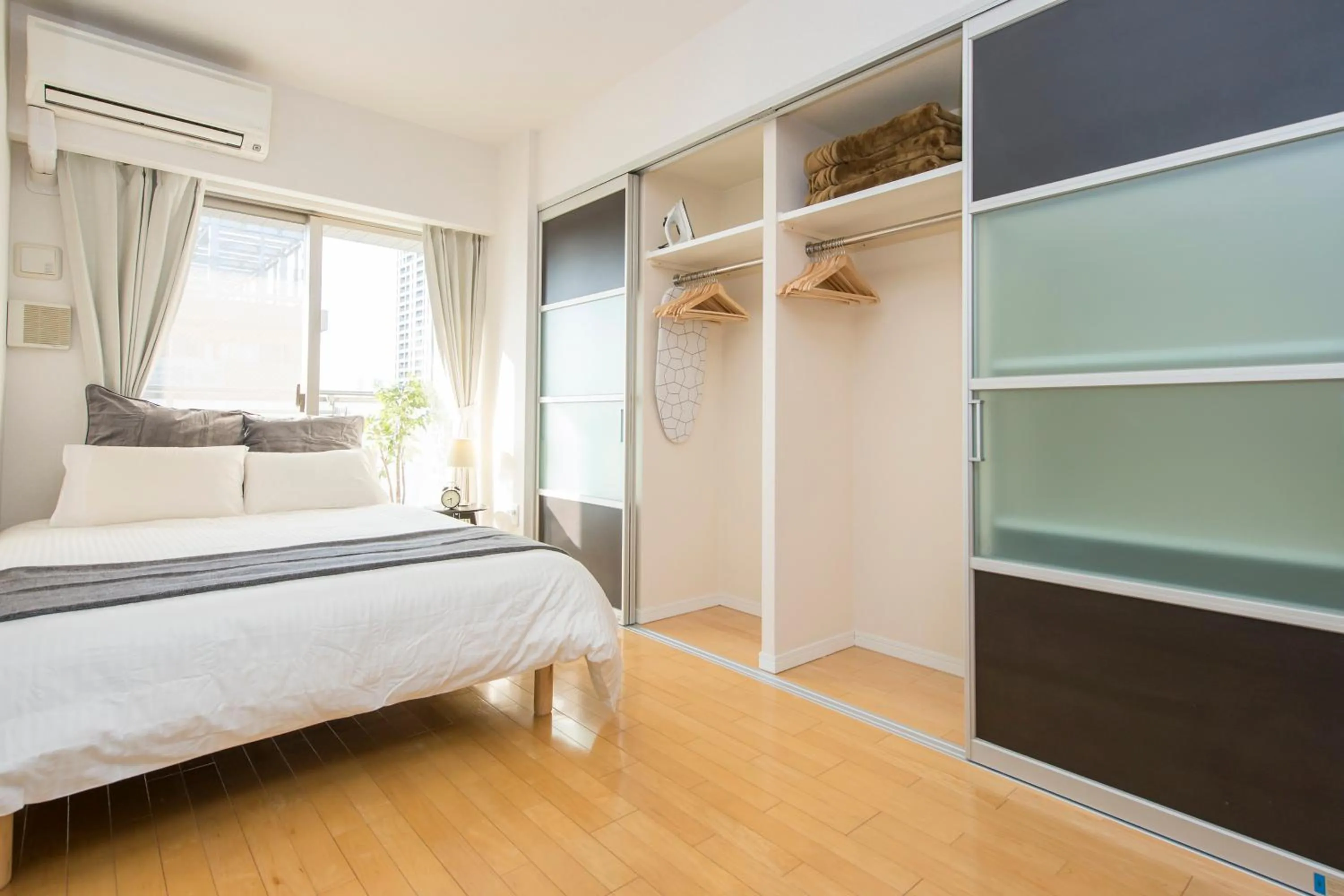 Bedroom, Bed in City Hotel Shinsaibashi Lofts