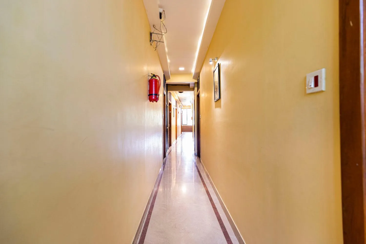 Property building in Hotel Elite 59