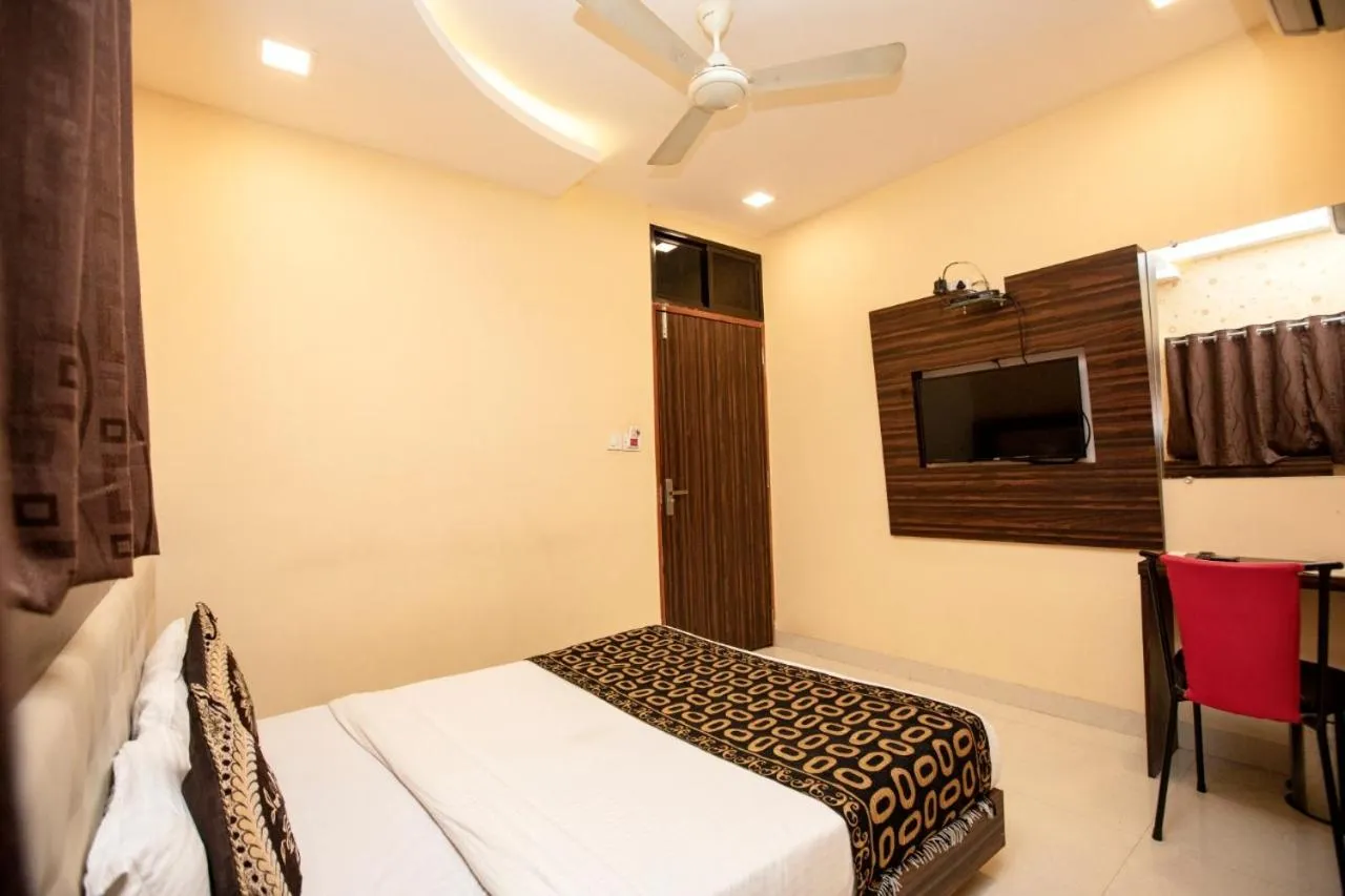 TV and multimedia in Hotel Elite 59