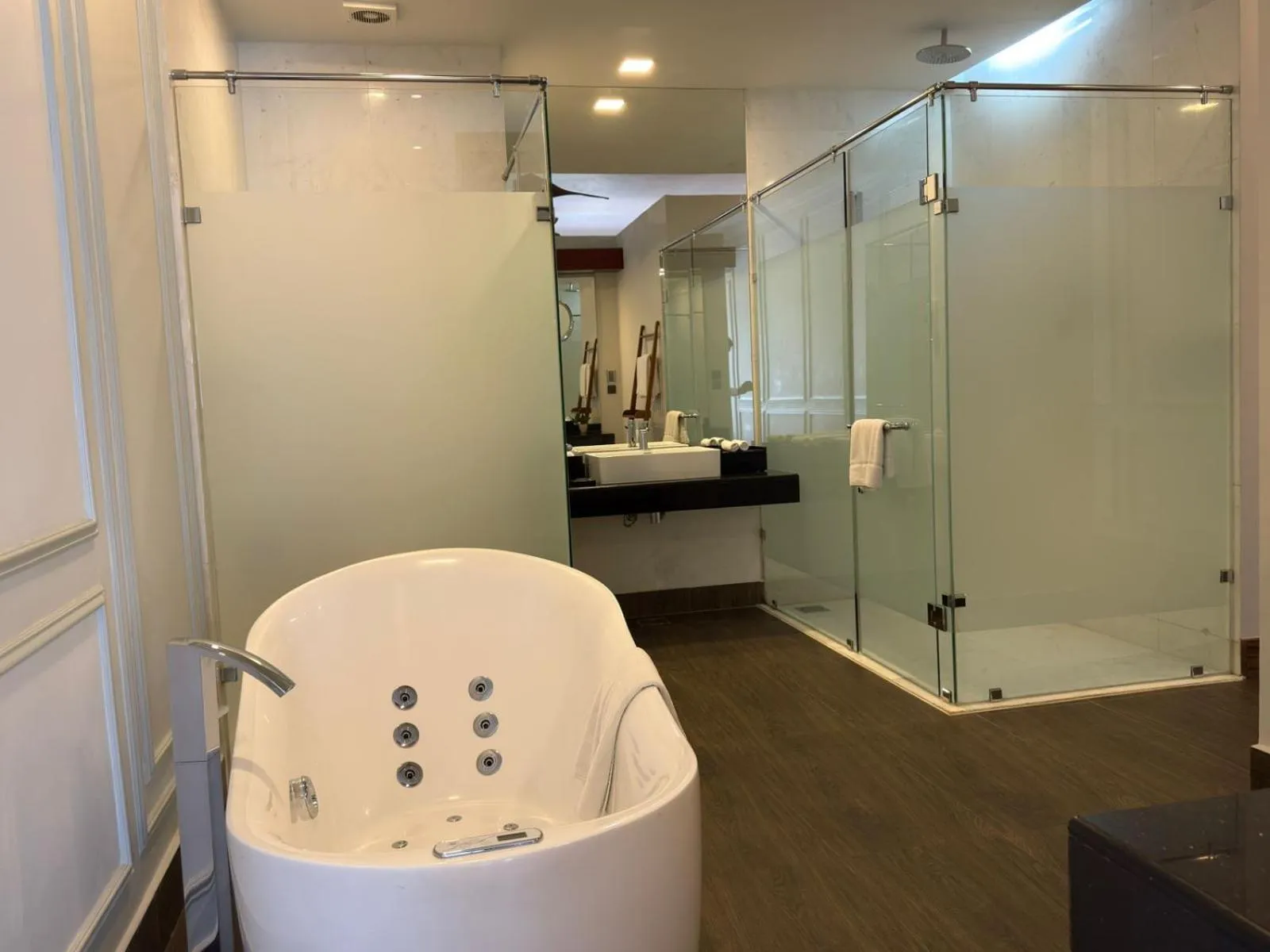 Bathroom in The Fortress Resort & Spa Galle