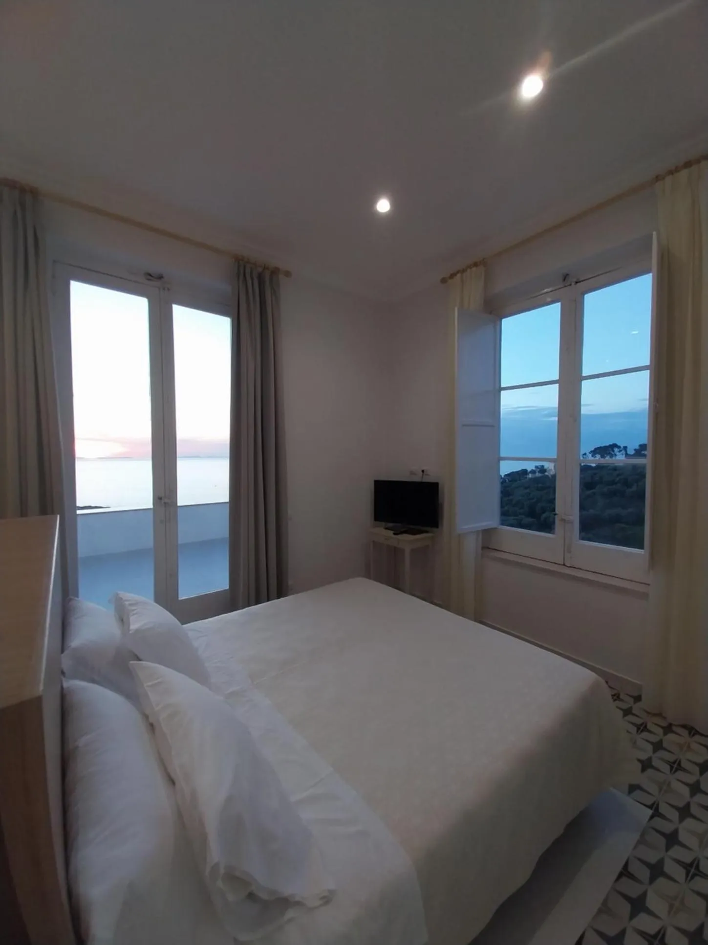 Bedroom, Bed in Hotel Dania