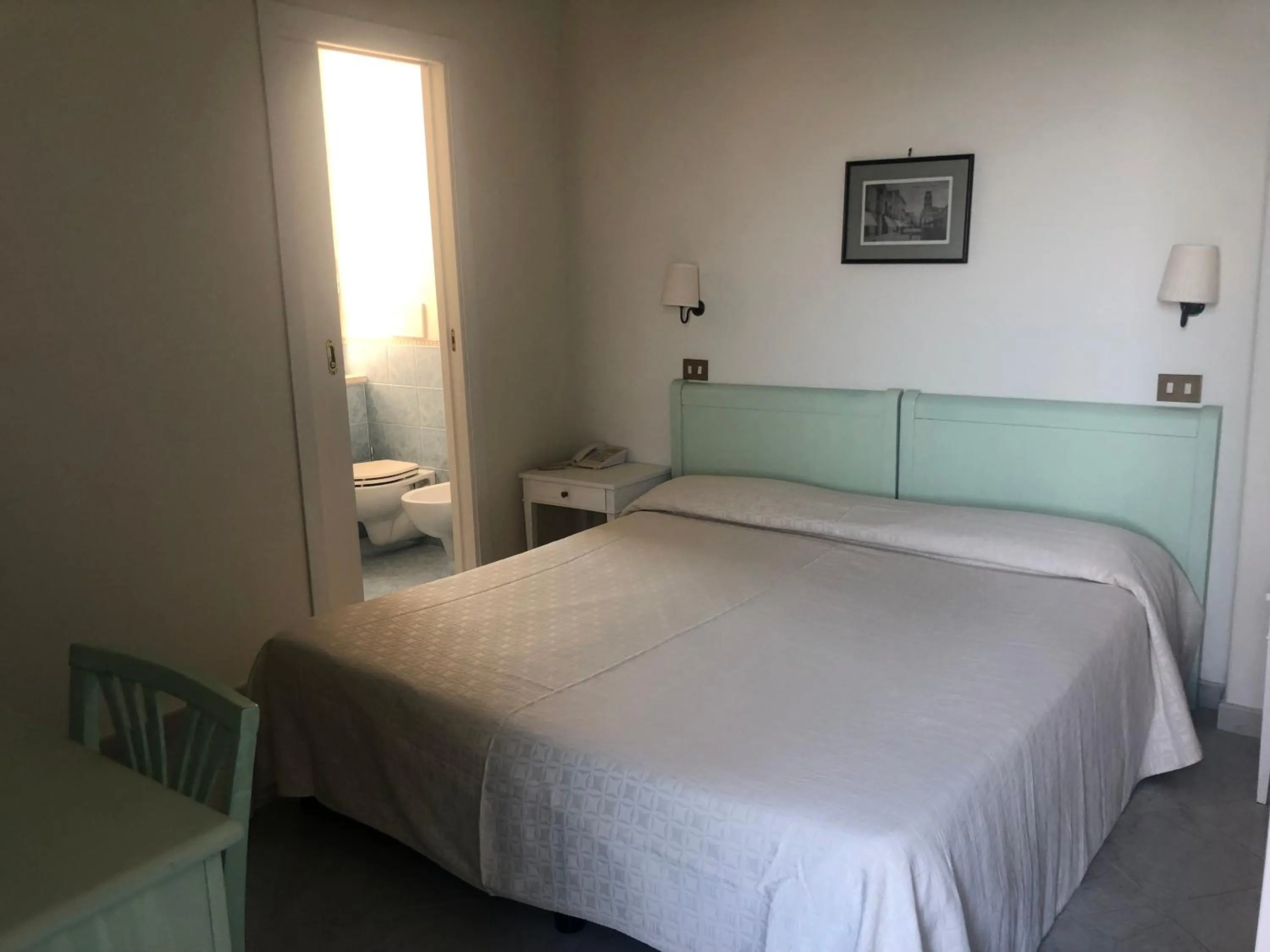 Bedroom, Bed in Hotel Dania