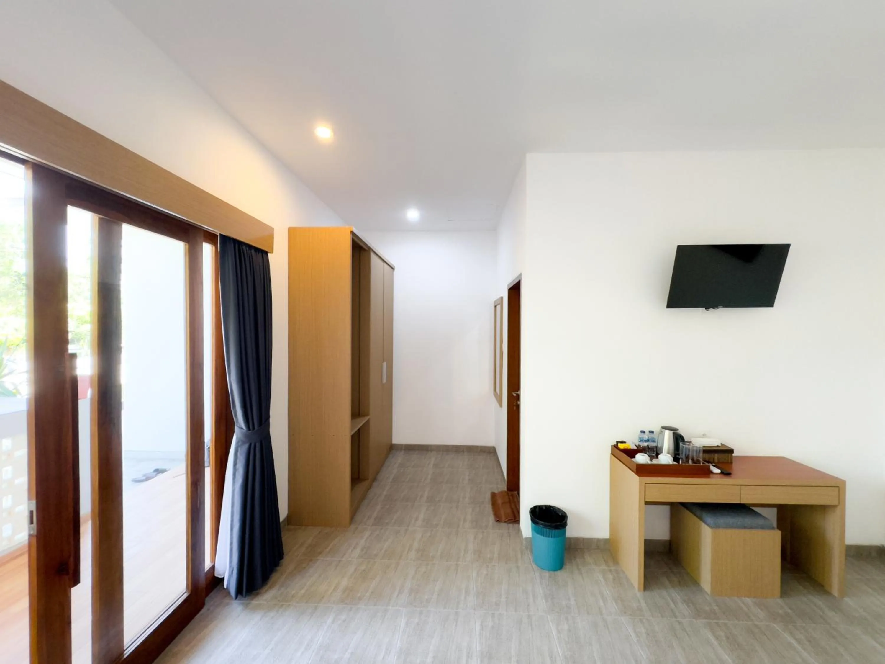 TV and multimedia in Batu Kandik Homestay