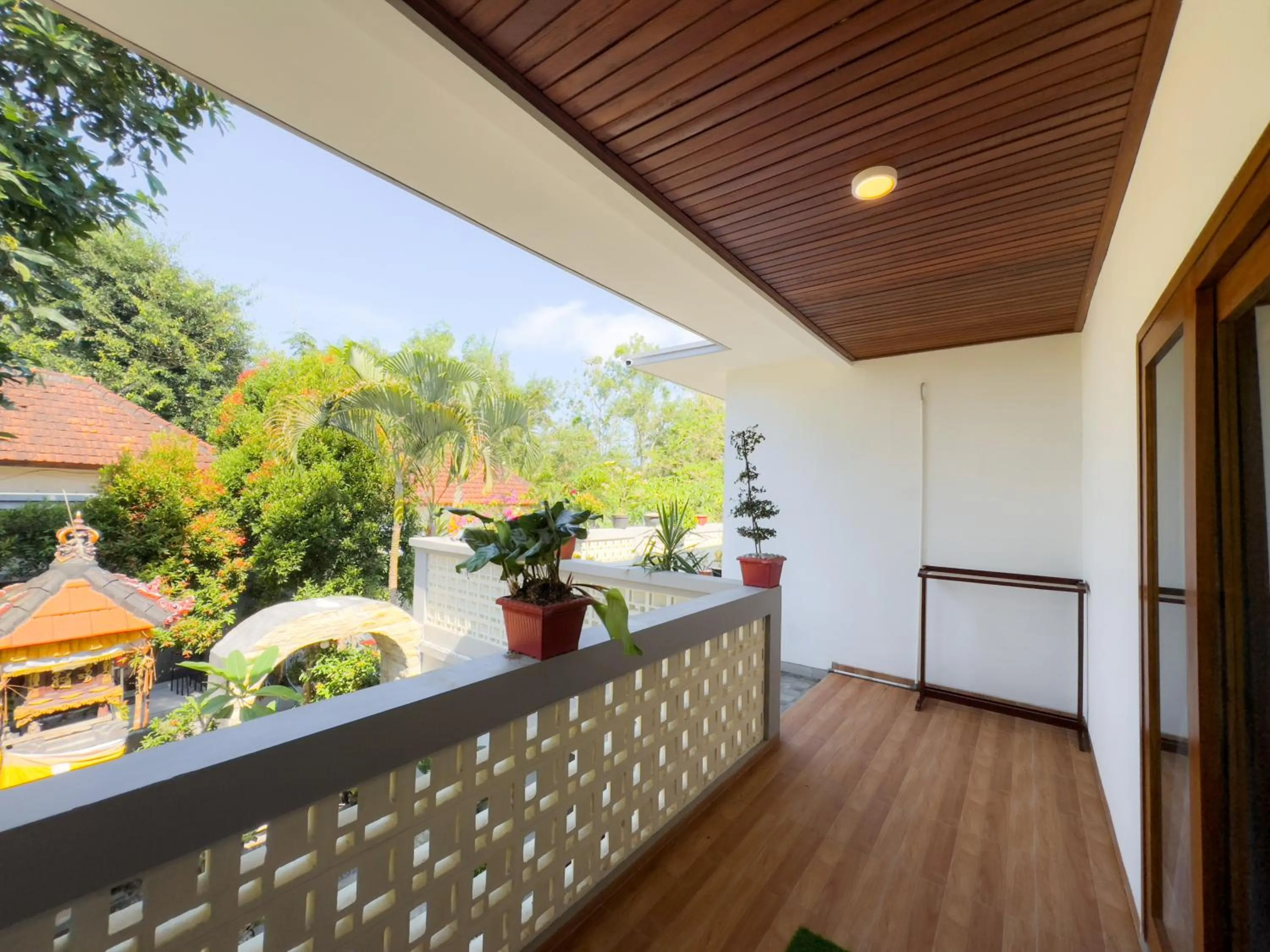 Balcony/Terrace in Batu Kandik Homestay