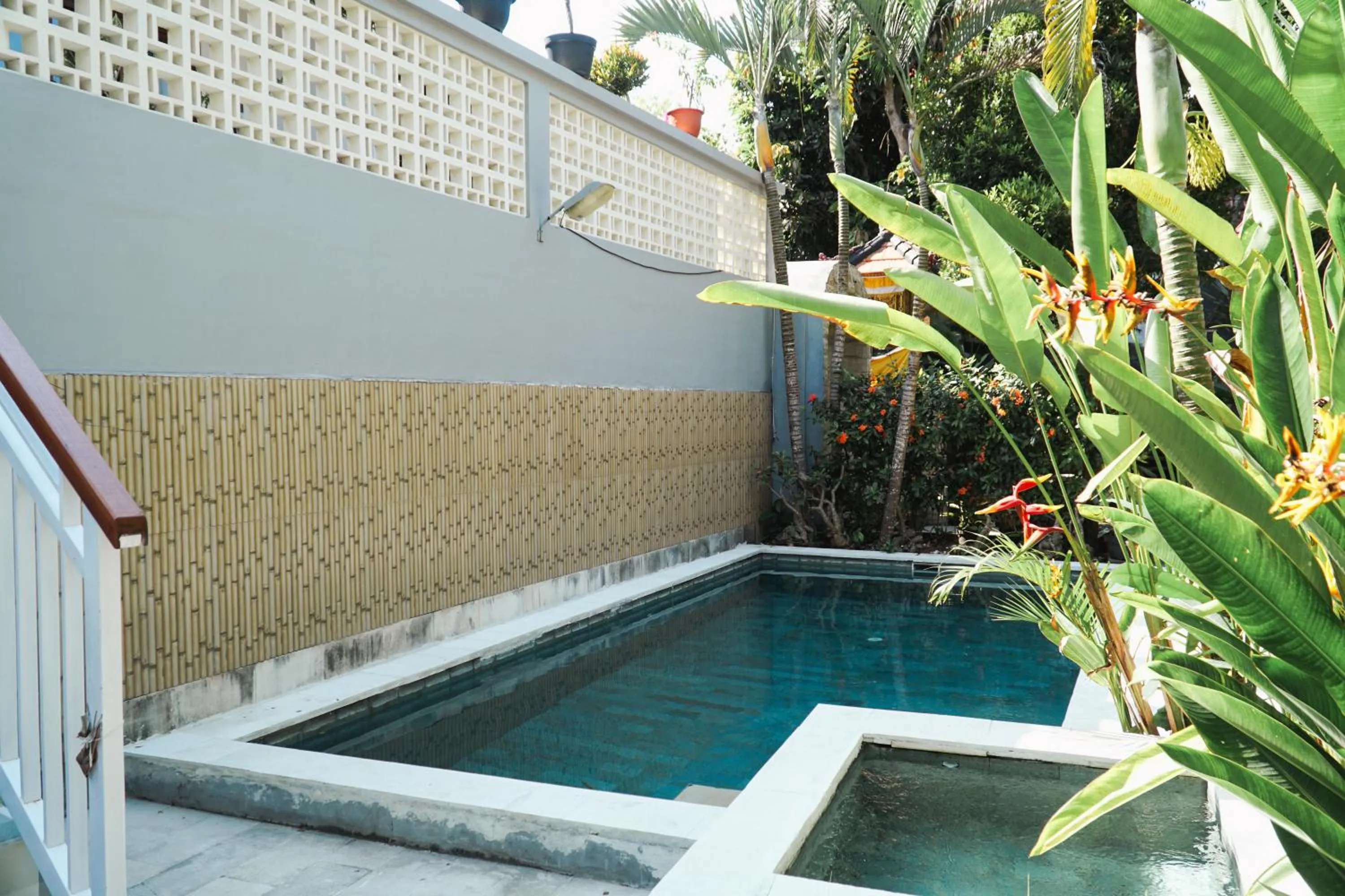 Swimming pool in Batu Kandik Homestay