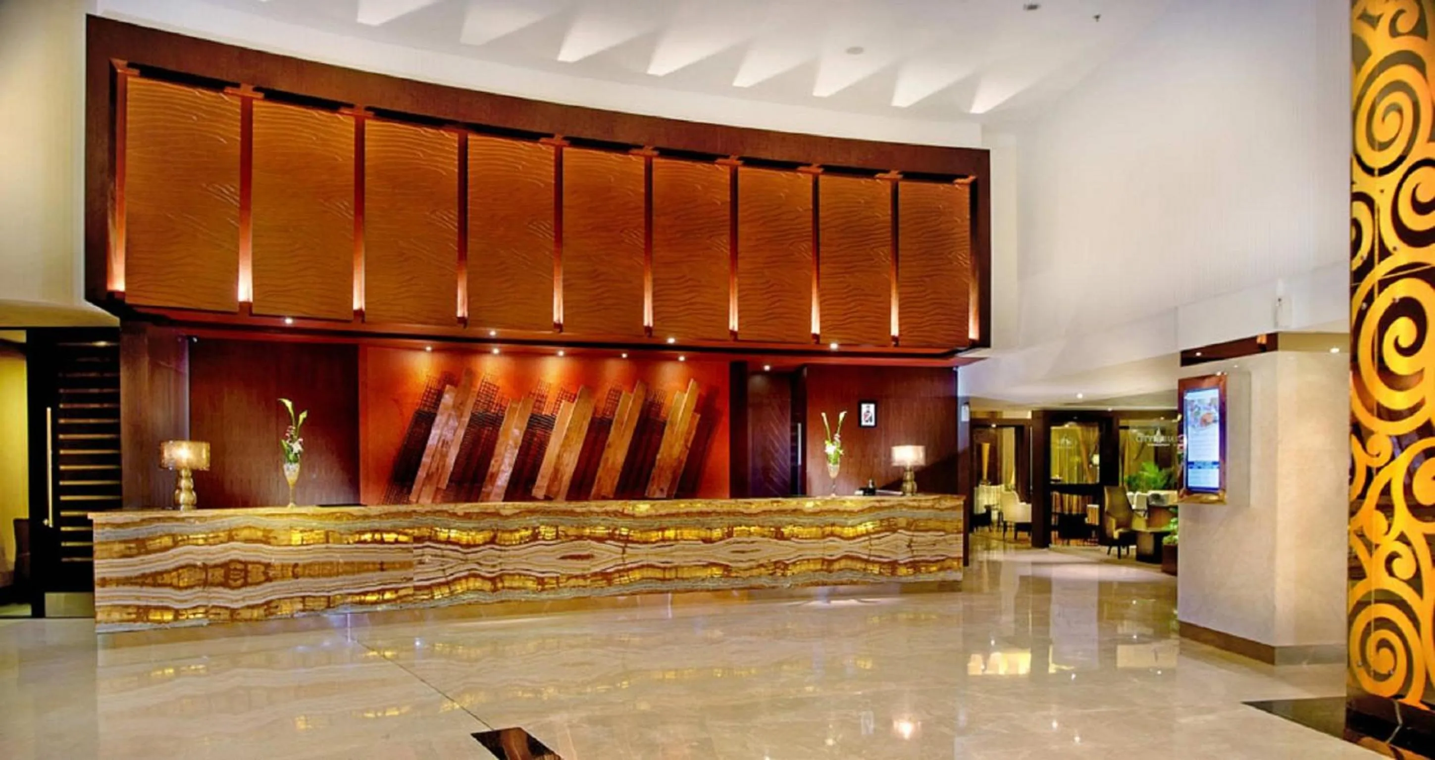 Lobby or reception in Grand City Hall Hotel & Serviced Residences