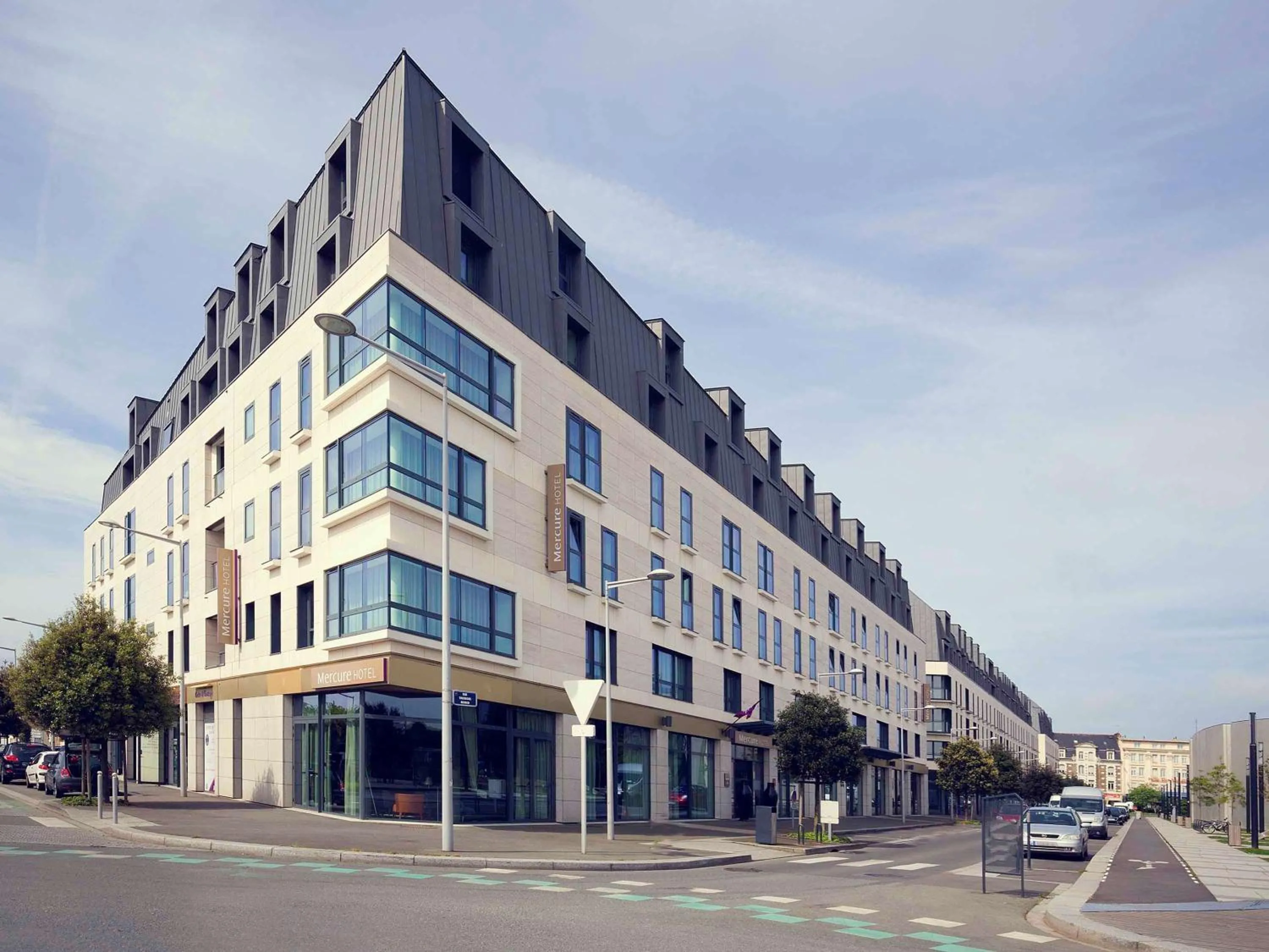 Property building in Mercure Saint Malo Balmoral