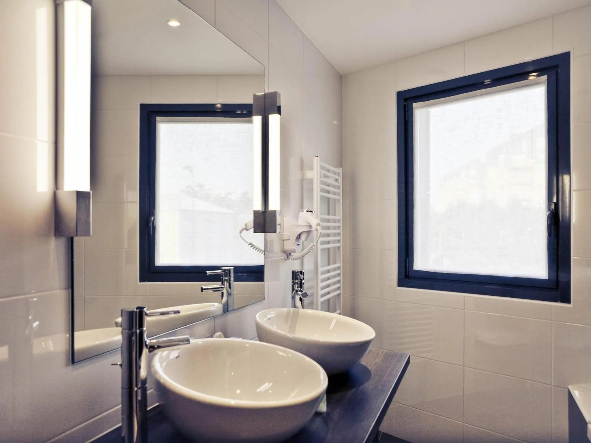 Bedroom in Mercure Saint Malo Balmoral