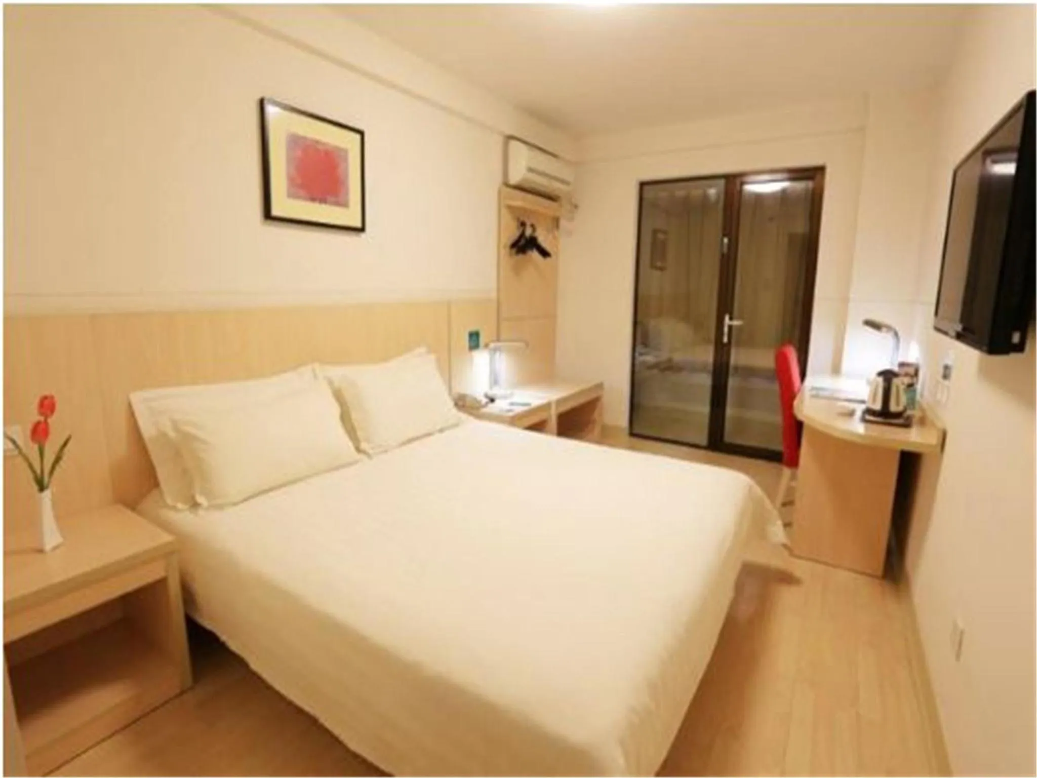 Bed in Jinjiang Inn - Qingdao Zhongshan Road