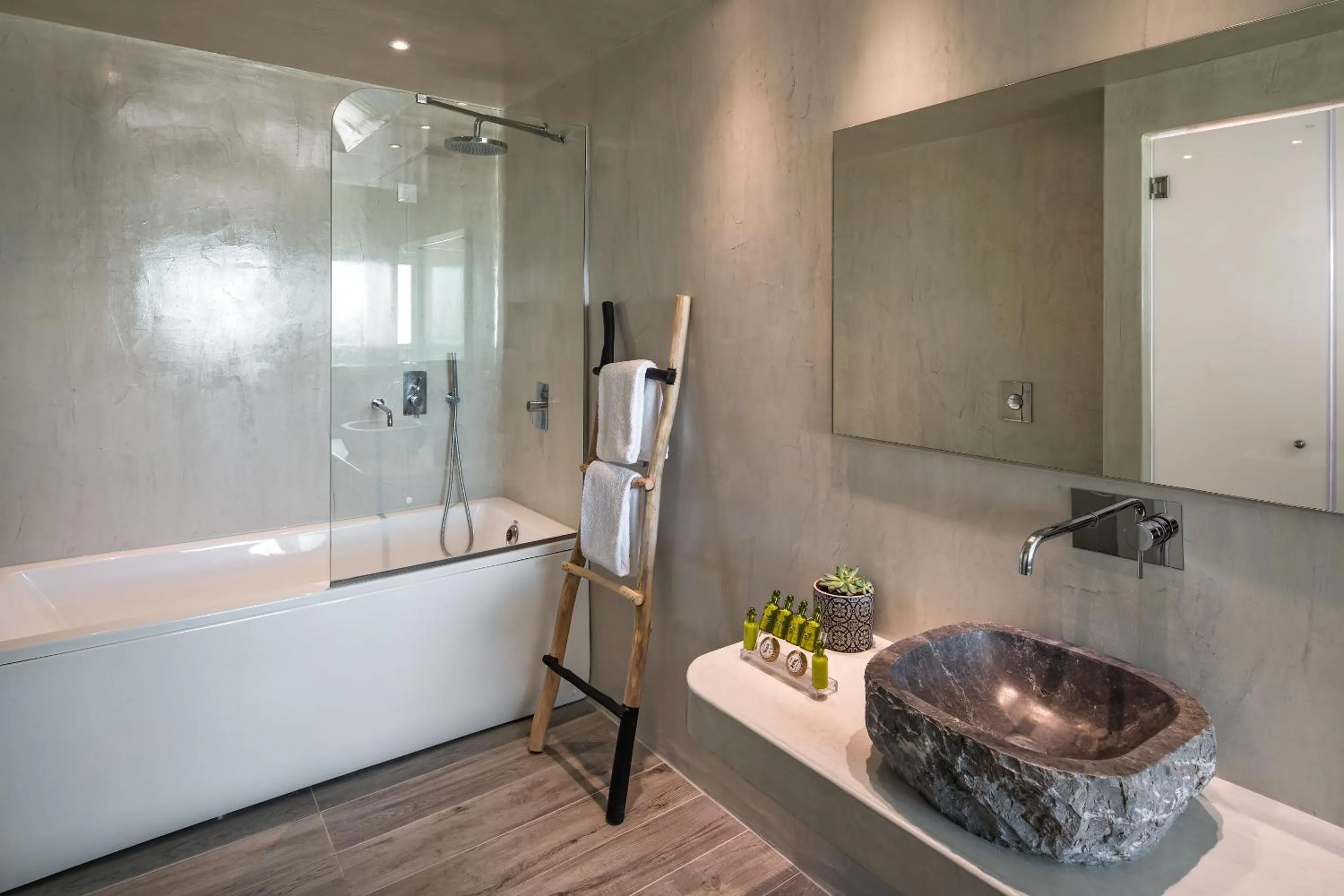 Bathroom in Casa Vitae Suites