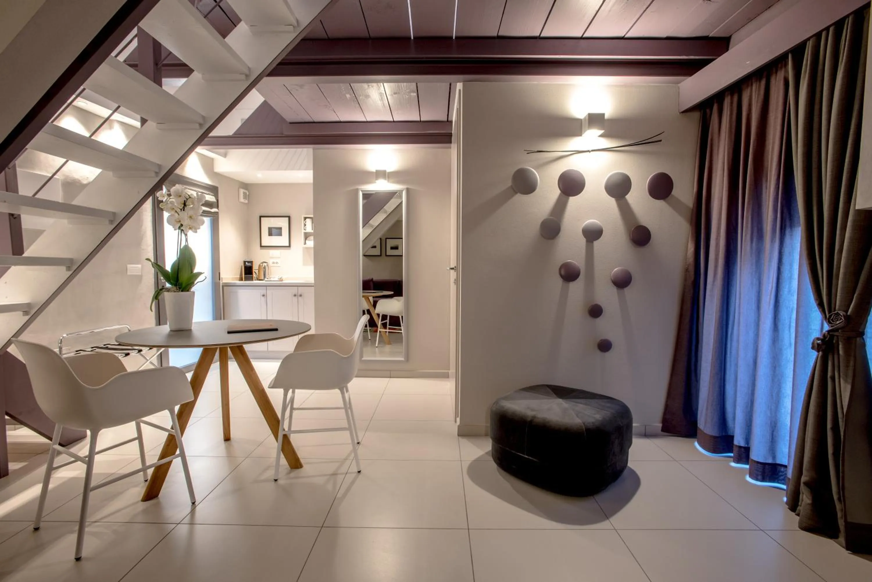 Coffee/tea facilities in Uve Rooms & Wine Bar