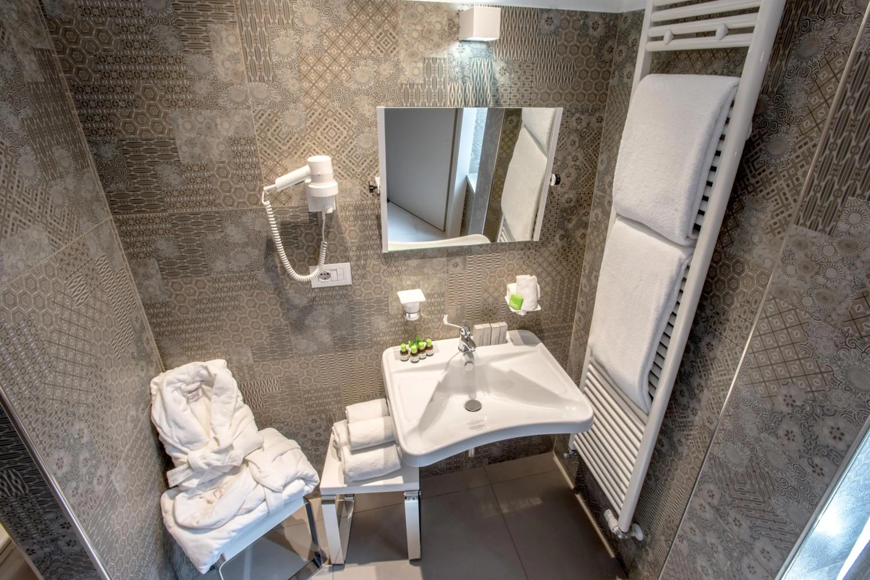 Bathroom in Uve Rooms & Wine Bar