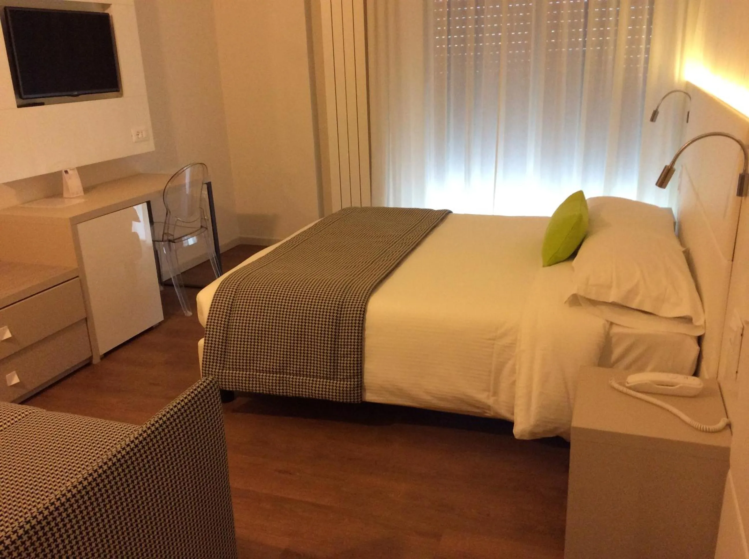 Bedroom, Bed in Hotel Ariston & Apartments