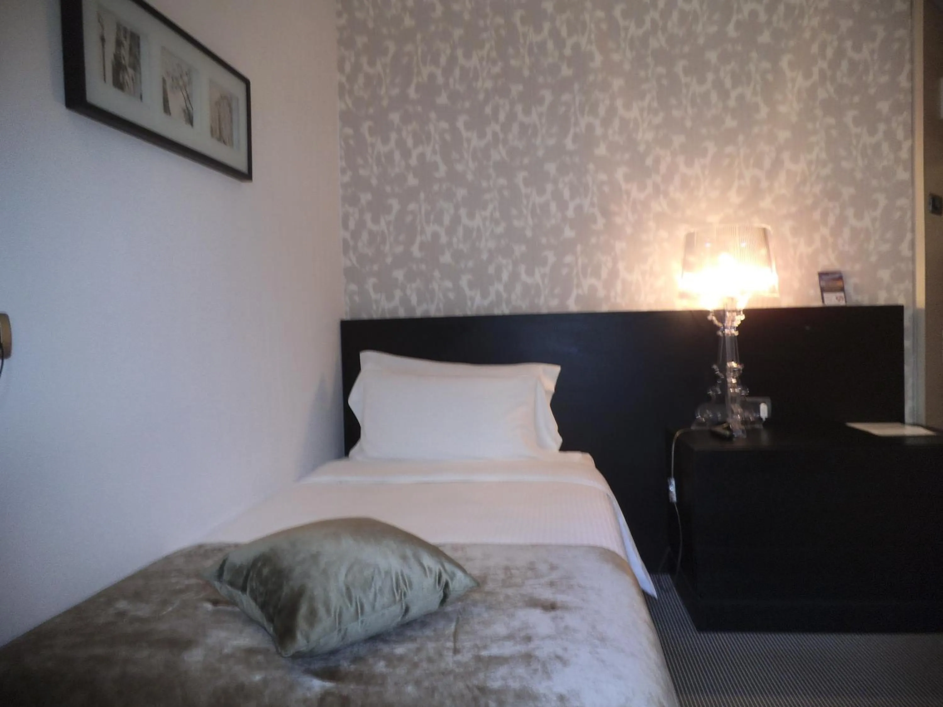 Bed in Hotel Ariston & Apartments