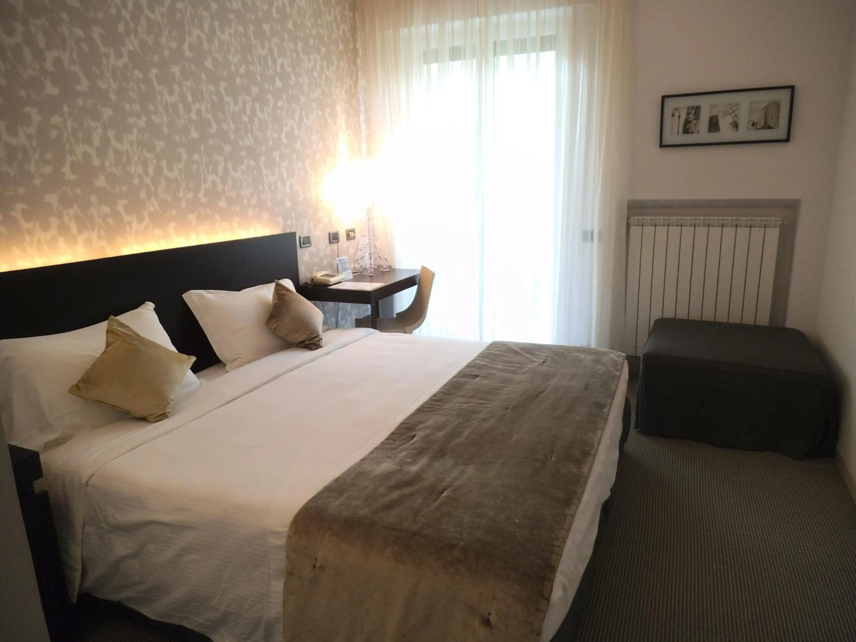 Photo of the whole room, Bed in Hotel Ariston & Apartments