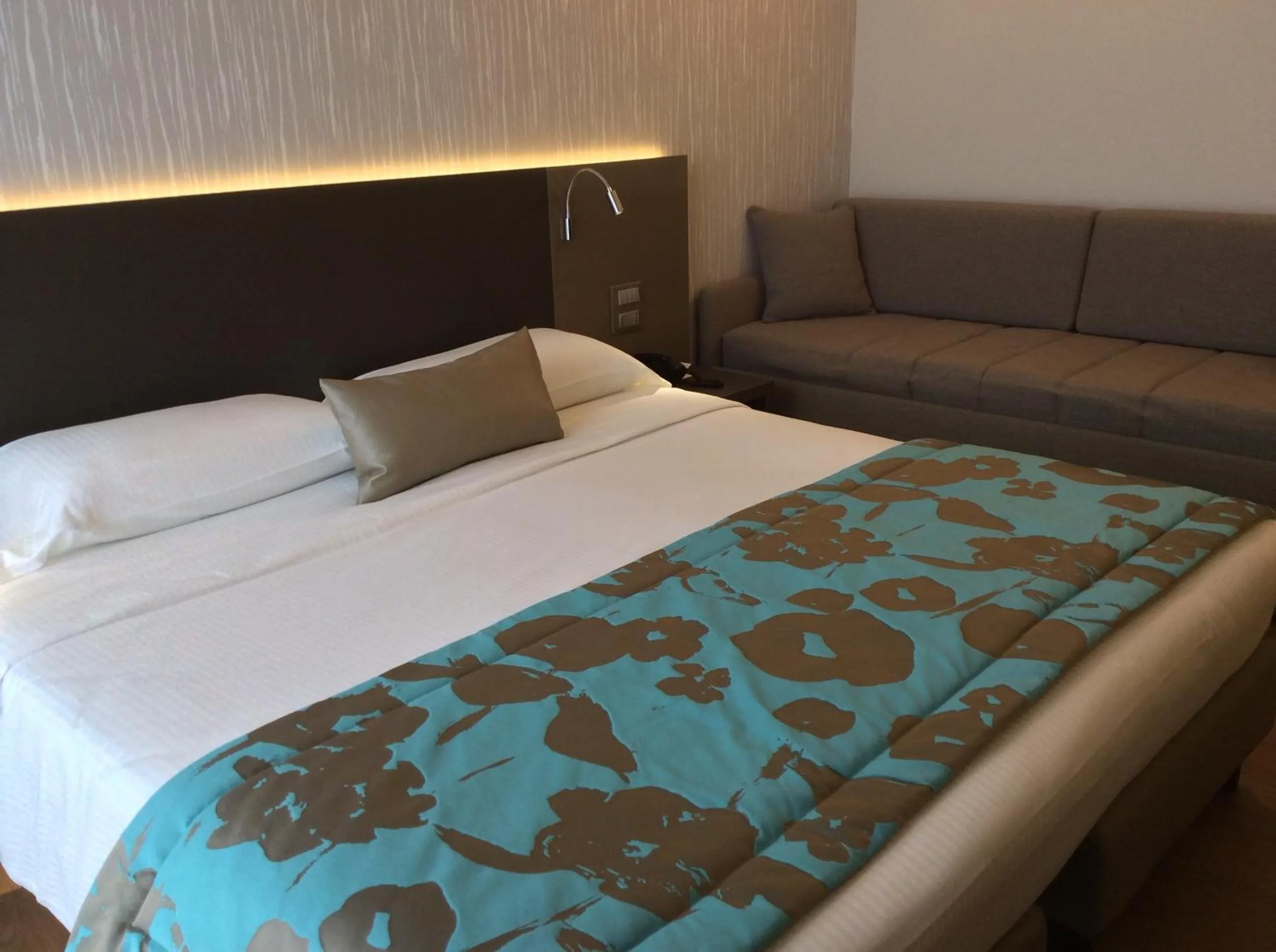 Decorative detail, Bed in Hotel Ariston & Apartments