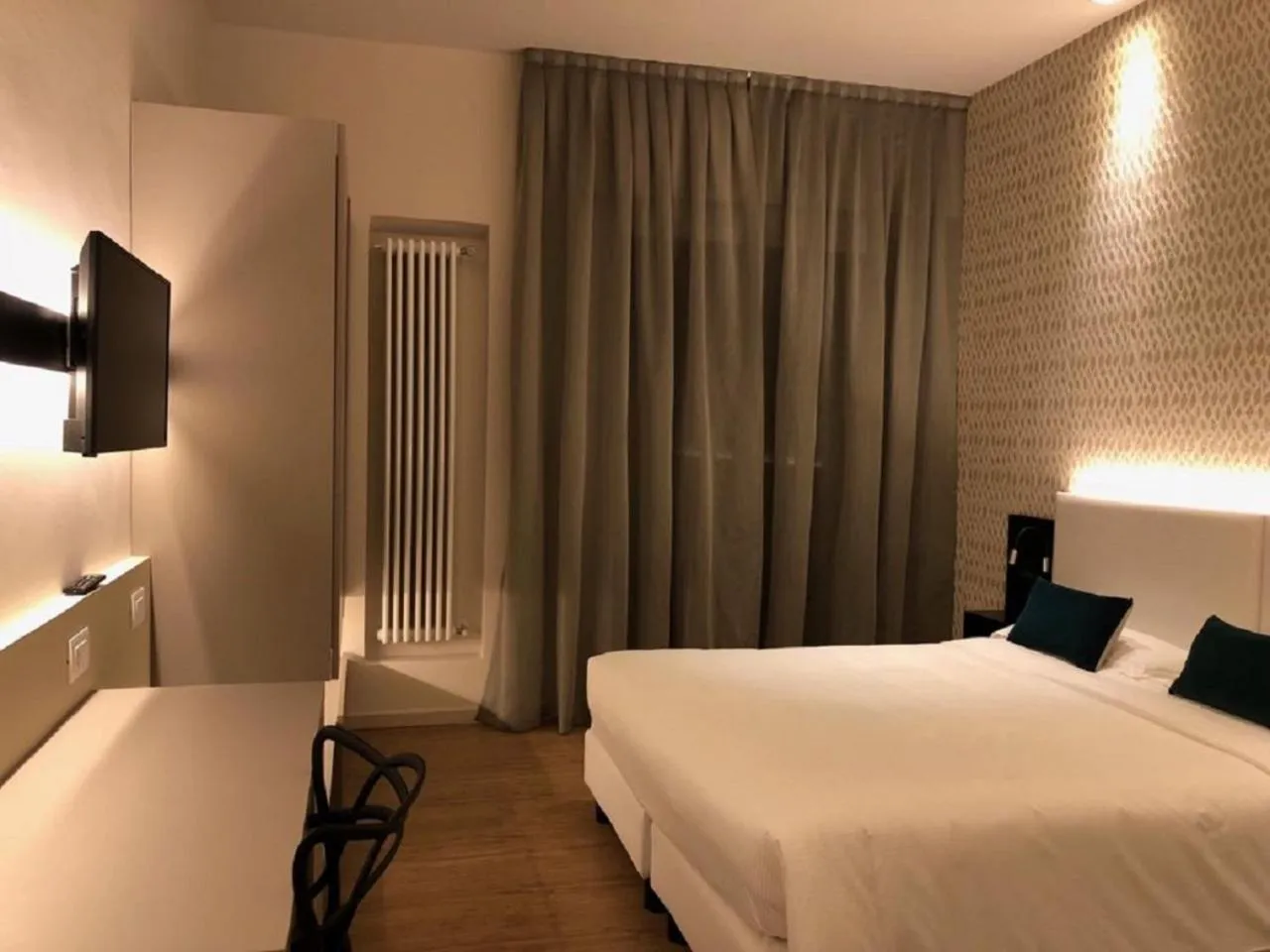 Bed in Hotel Ariston & Apartments