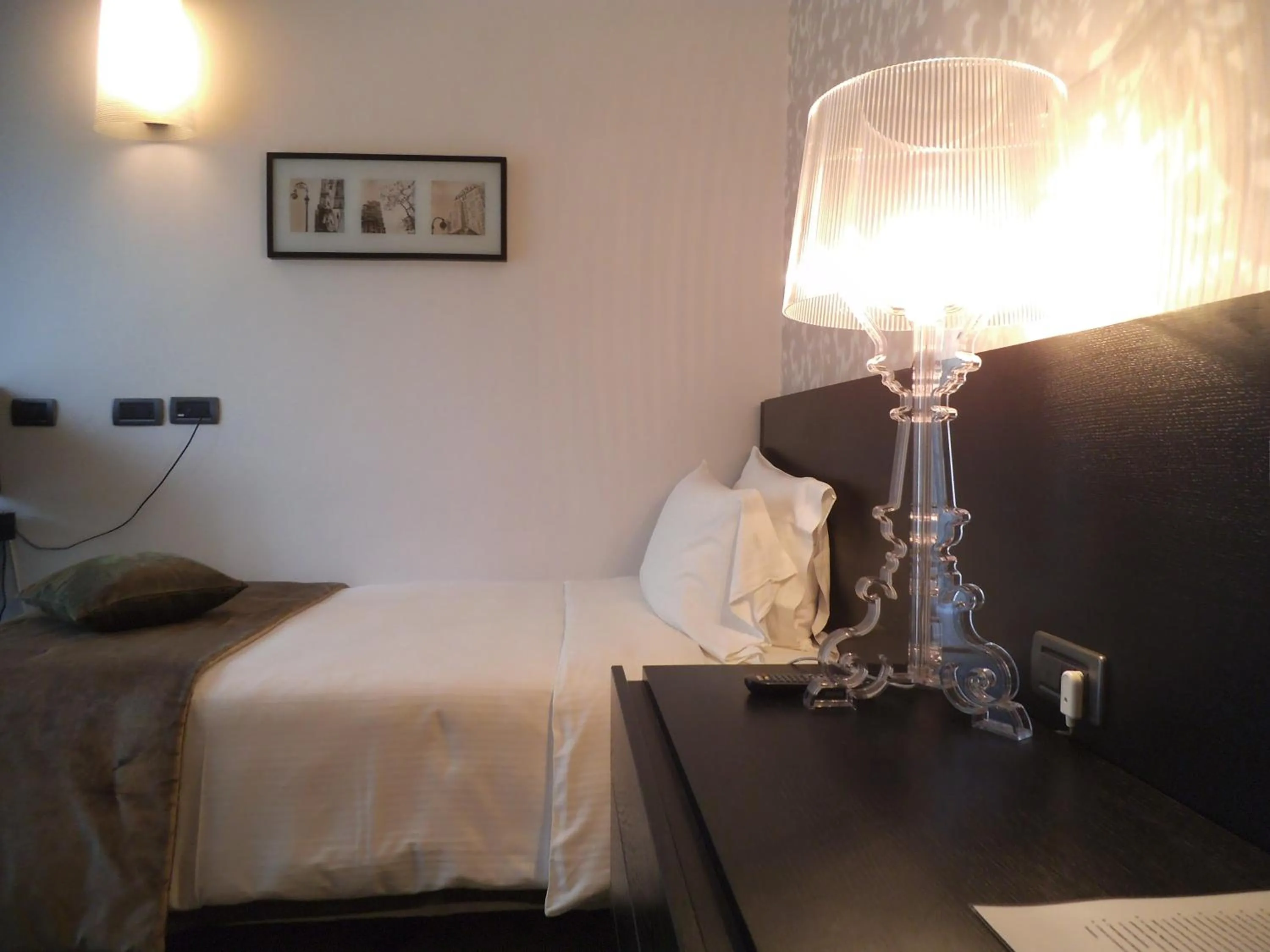 Bed in Hotel Ariston & Apartments