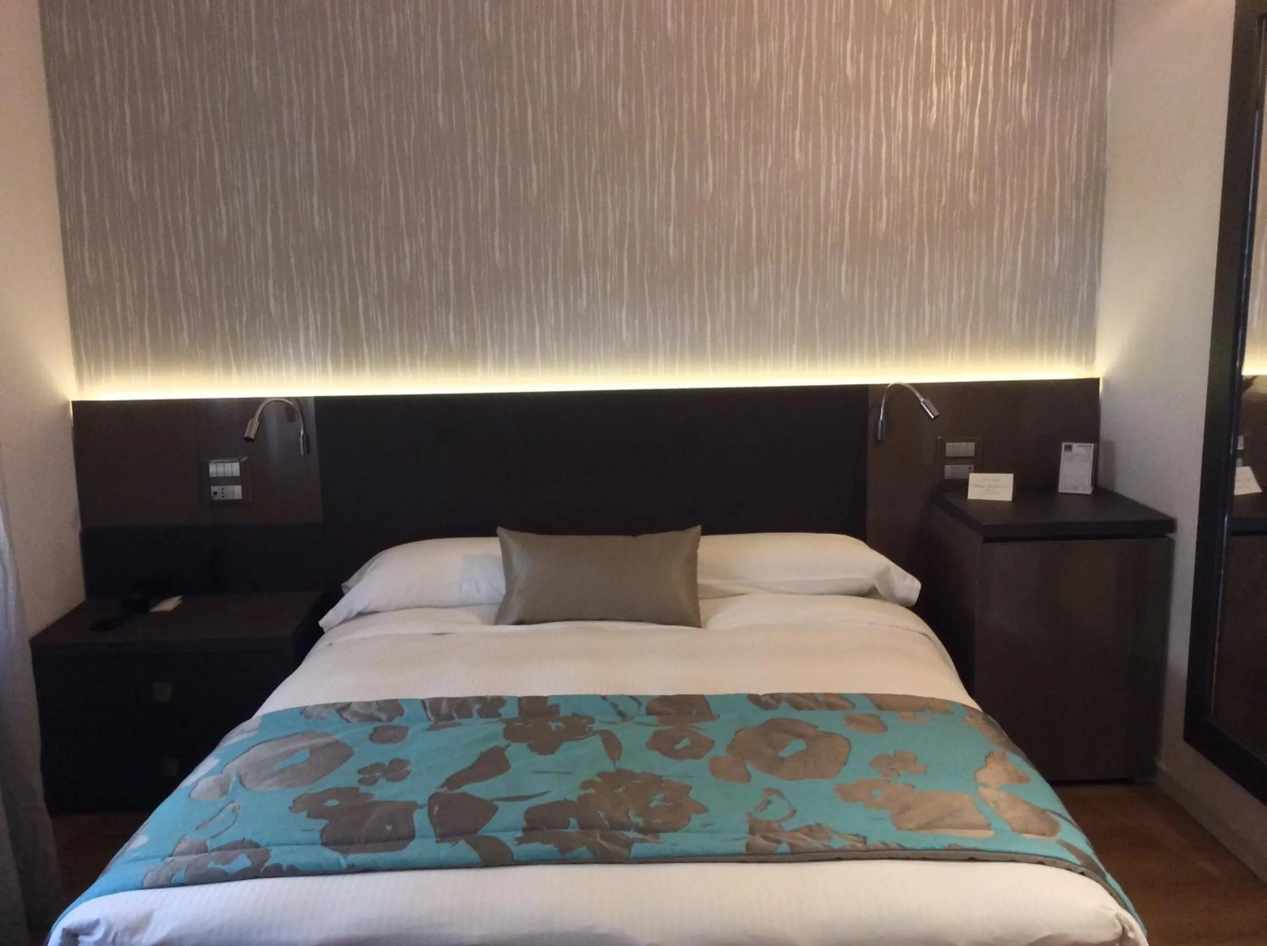 Decorative detail, Bed in Hotel Ariston & Apartments
