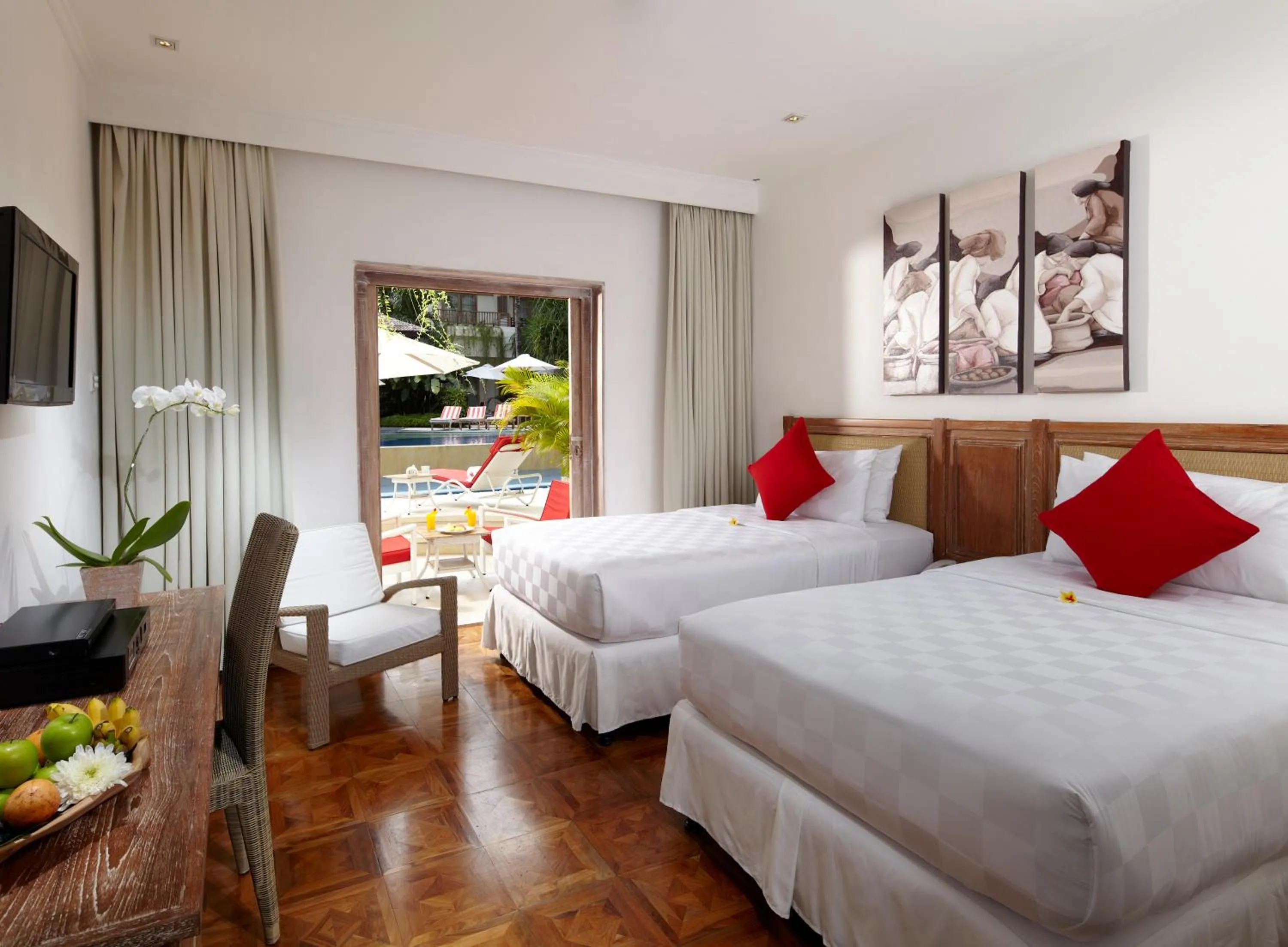 Bed in Blu-Zea Resort by Double-Six