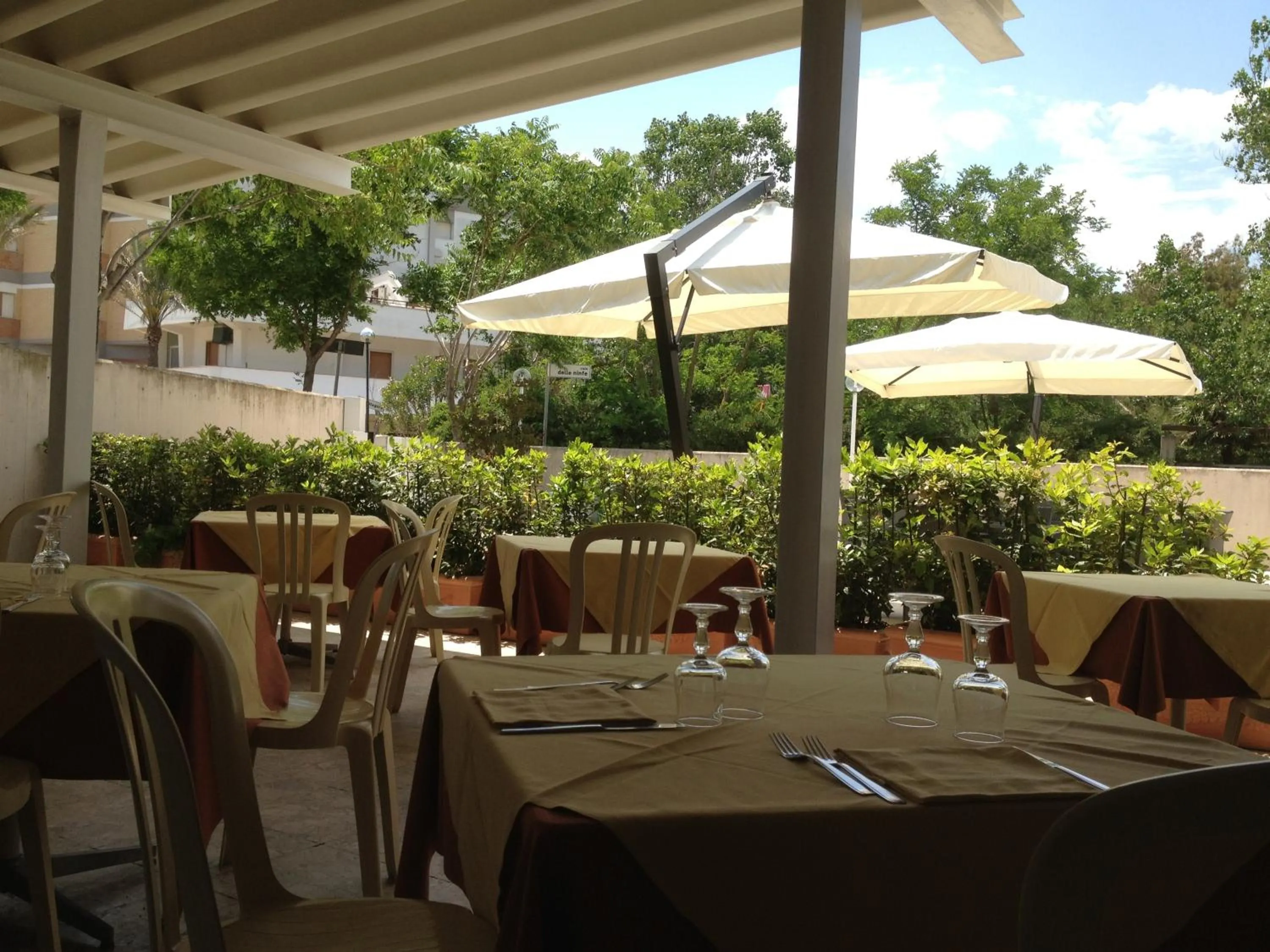 Restaurant/places to eat in Hotel Turismo