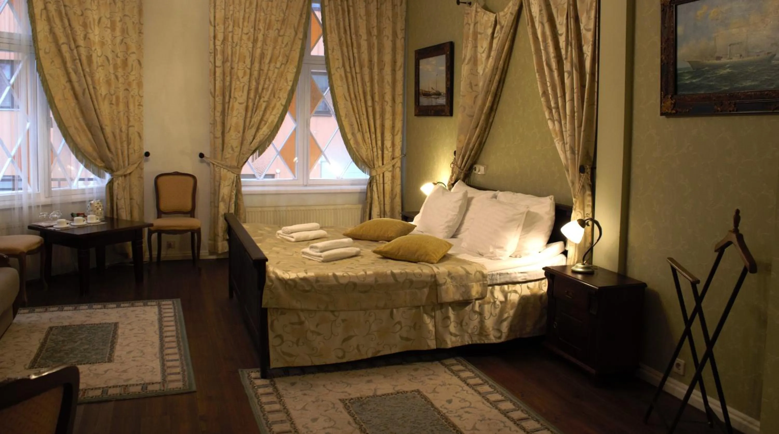 Photo of the whole room, Bed in Taanilinna Hotell