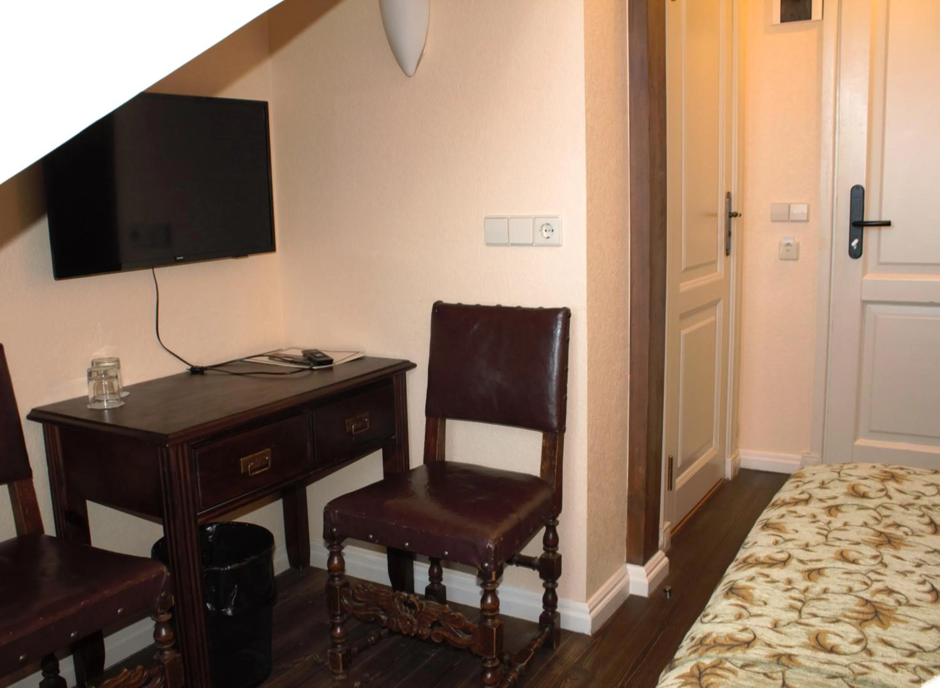 Photo of the whole room in Taanilinna Hotell