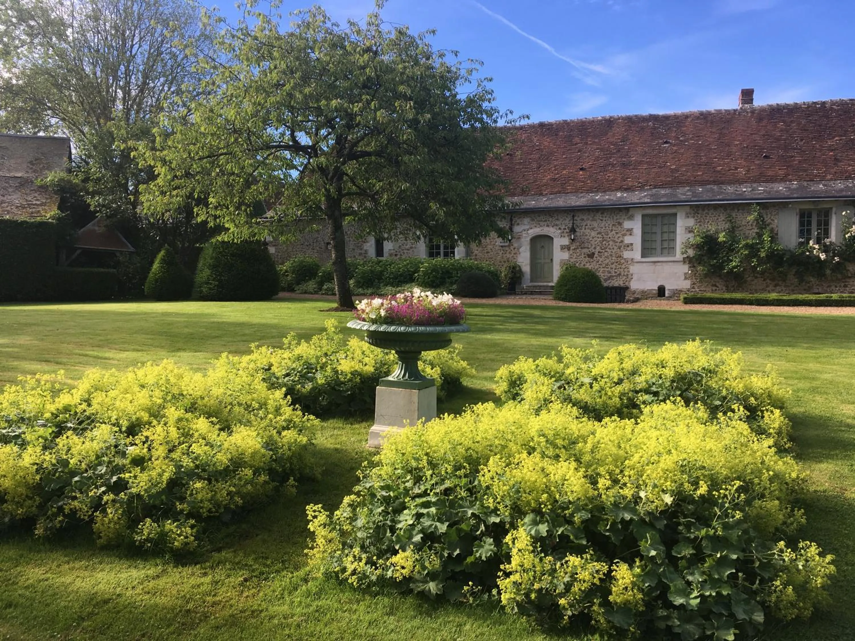 Continental breakfast in Le Manoir de Maucartier