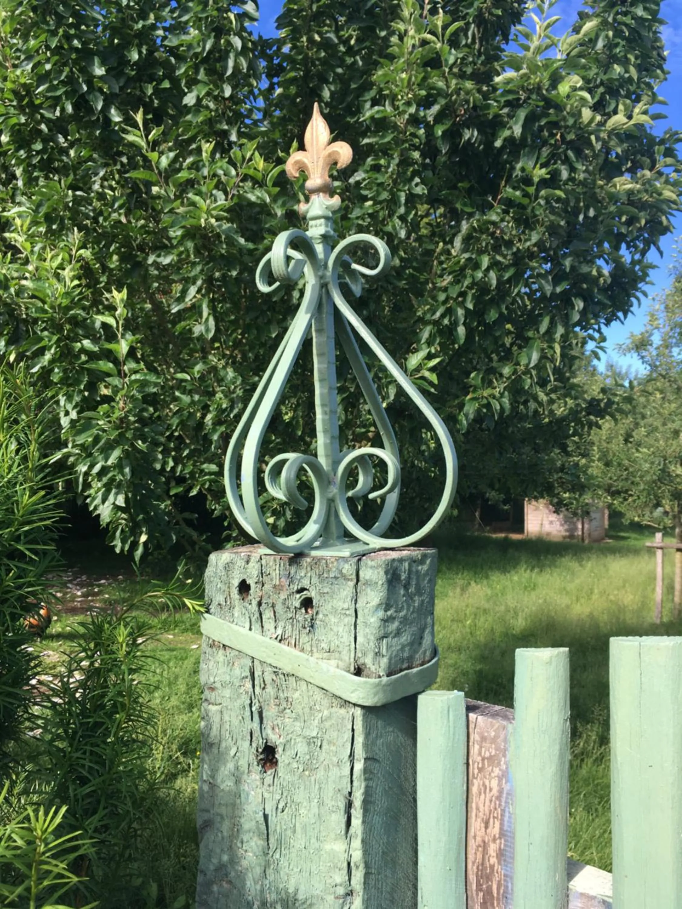 Property building in Le Manoir de Maucartier