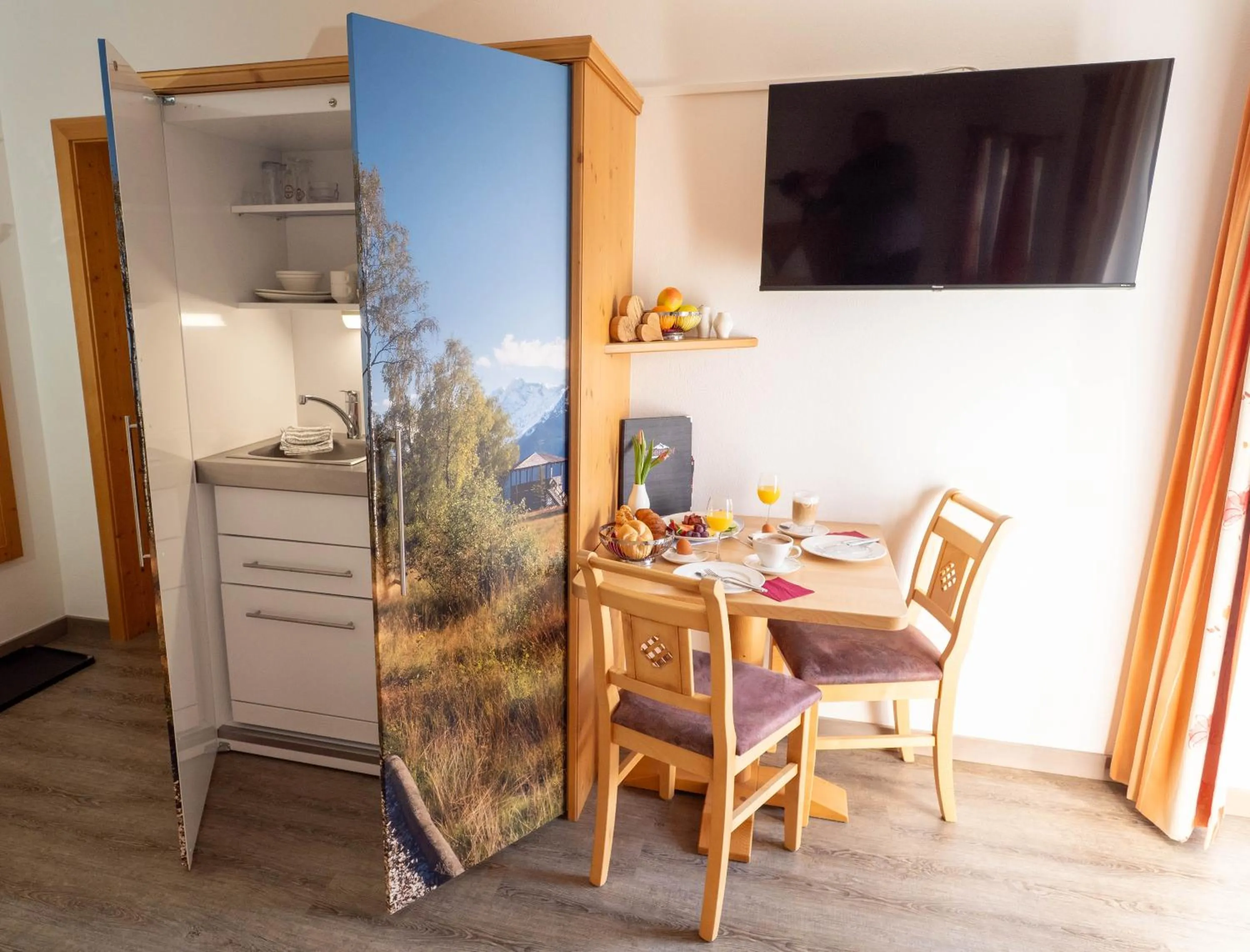 Photo of the whole room in Alpenhof Apartments