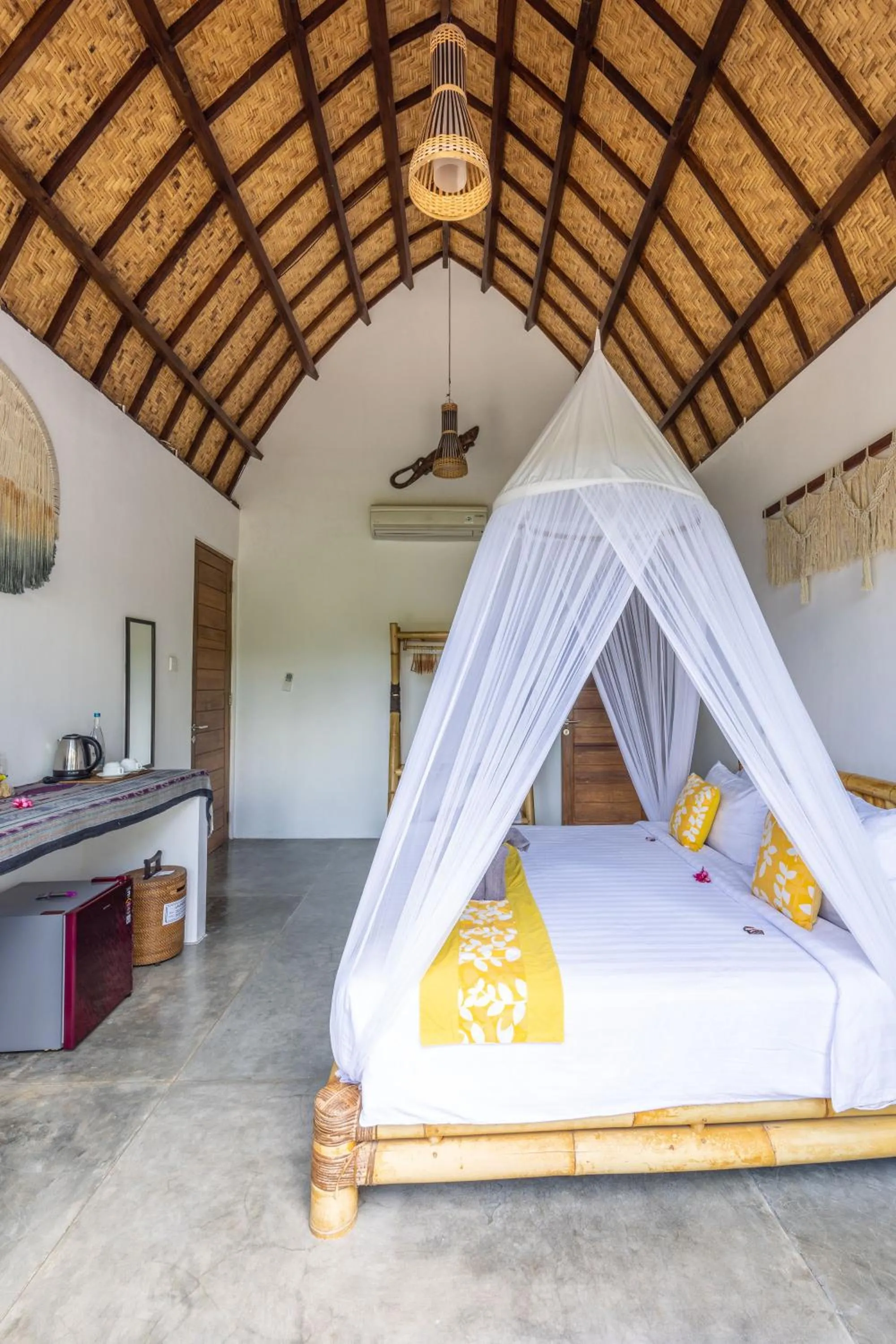 Bedroom, Bed in Martas Windows