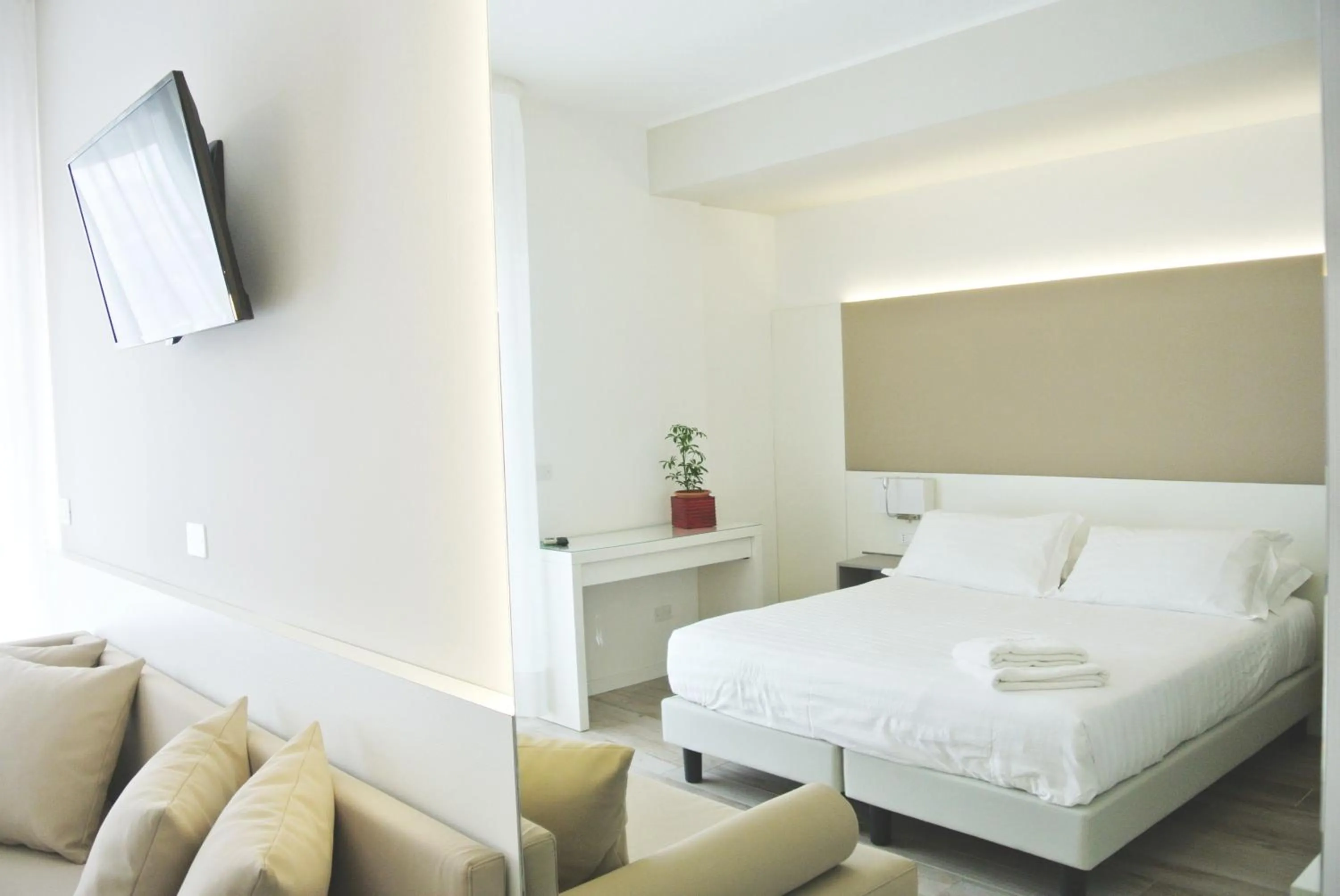 Other, Bed in Hotel Bologna