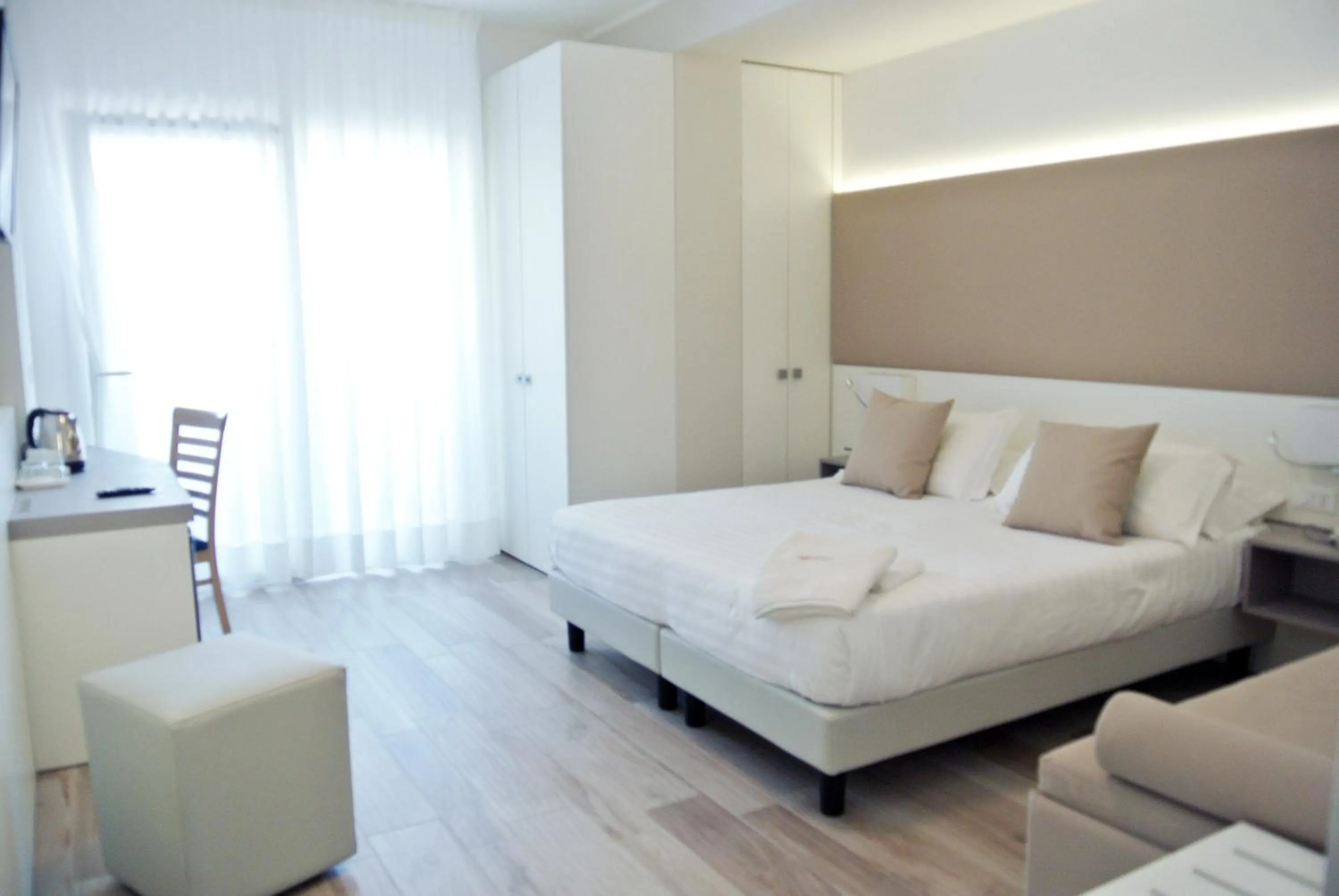 Photo of the whole room, Bed in Hotel Bologna