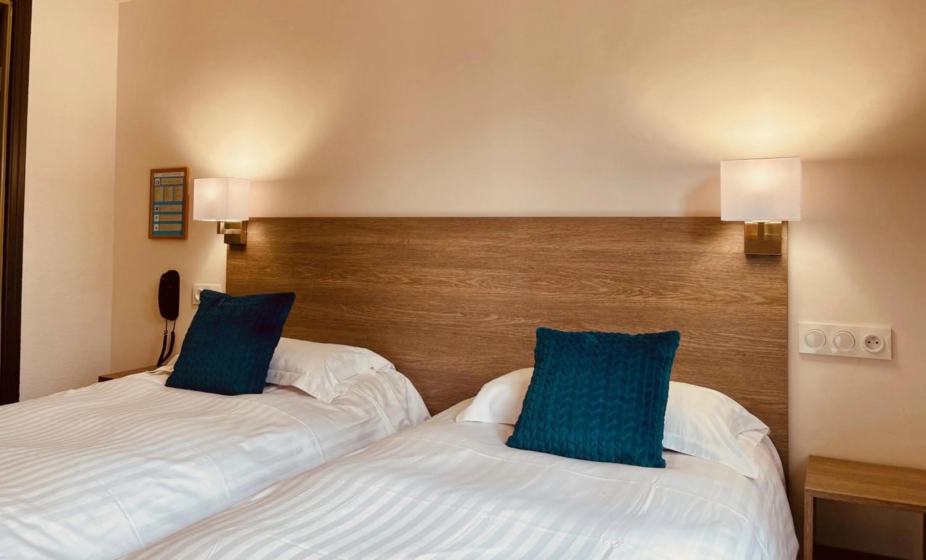 Bedroom, Bed in Hotel Courbet