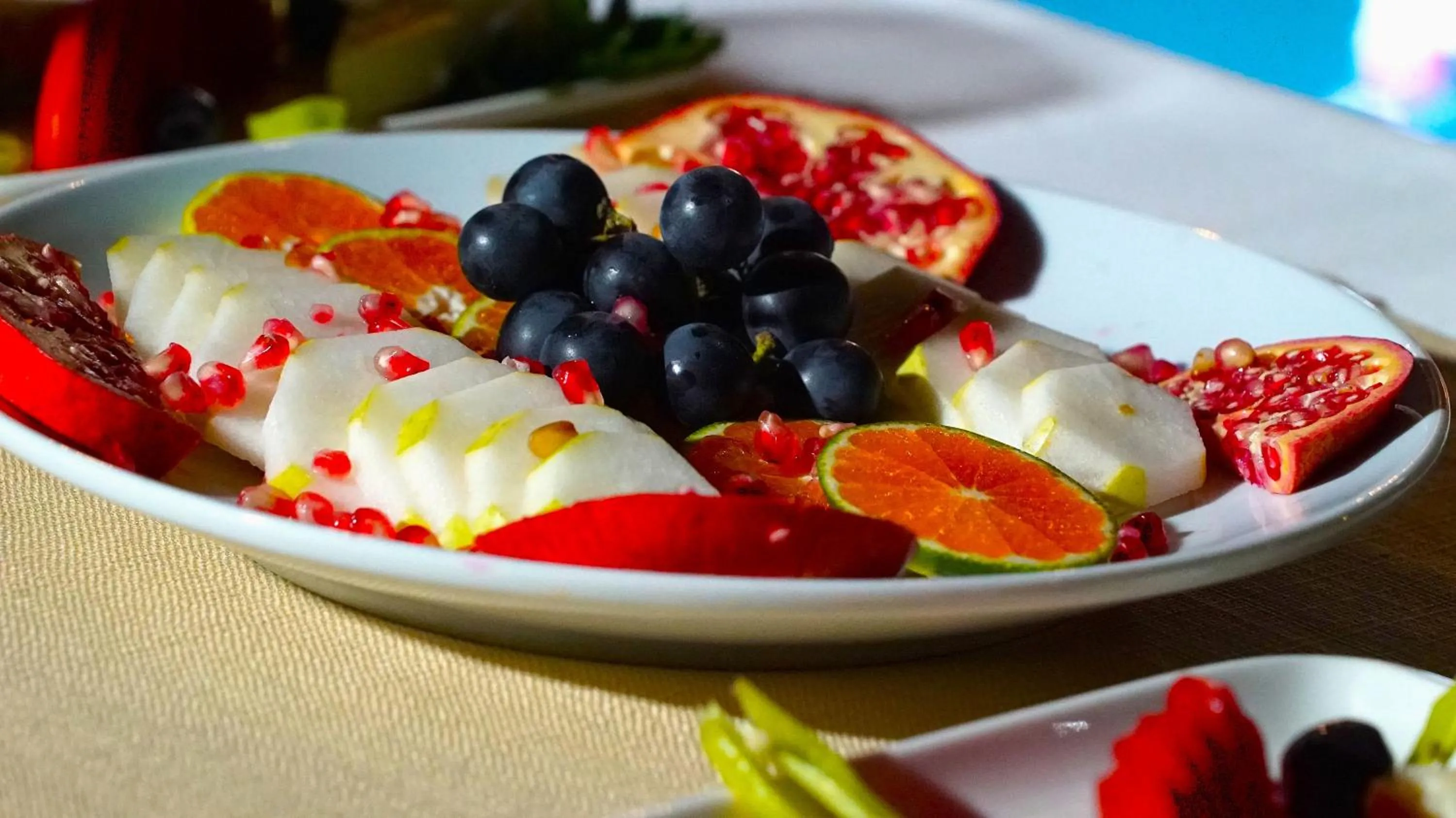 Restaurant/places to eat in Happy Apart Hotel