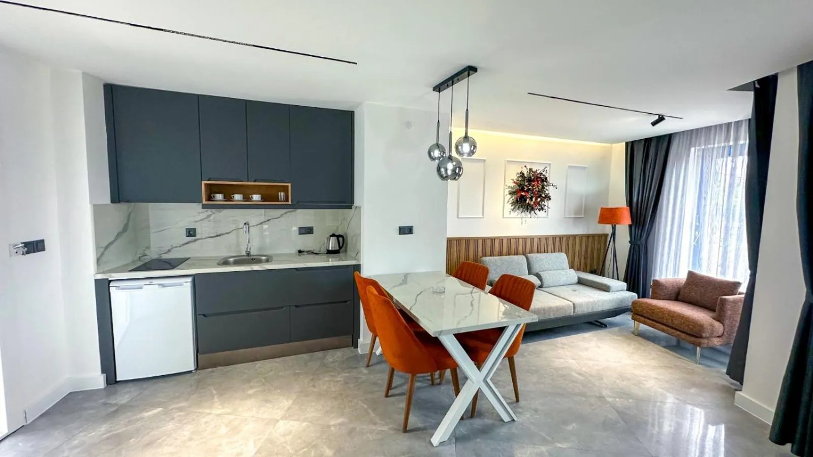 Kitchen or kitchenette in Happy Apart Hotel