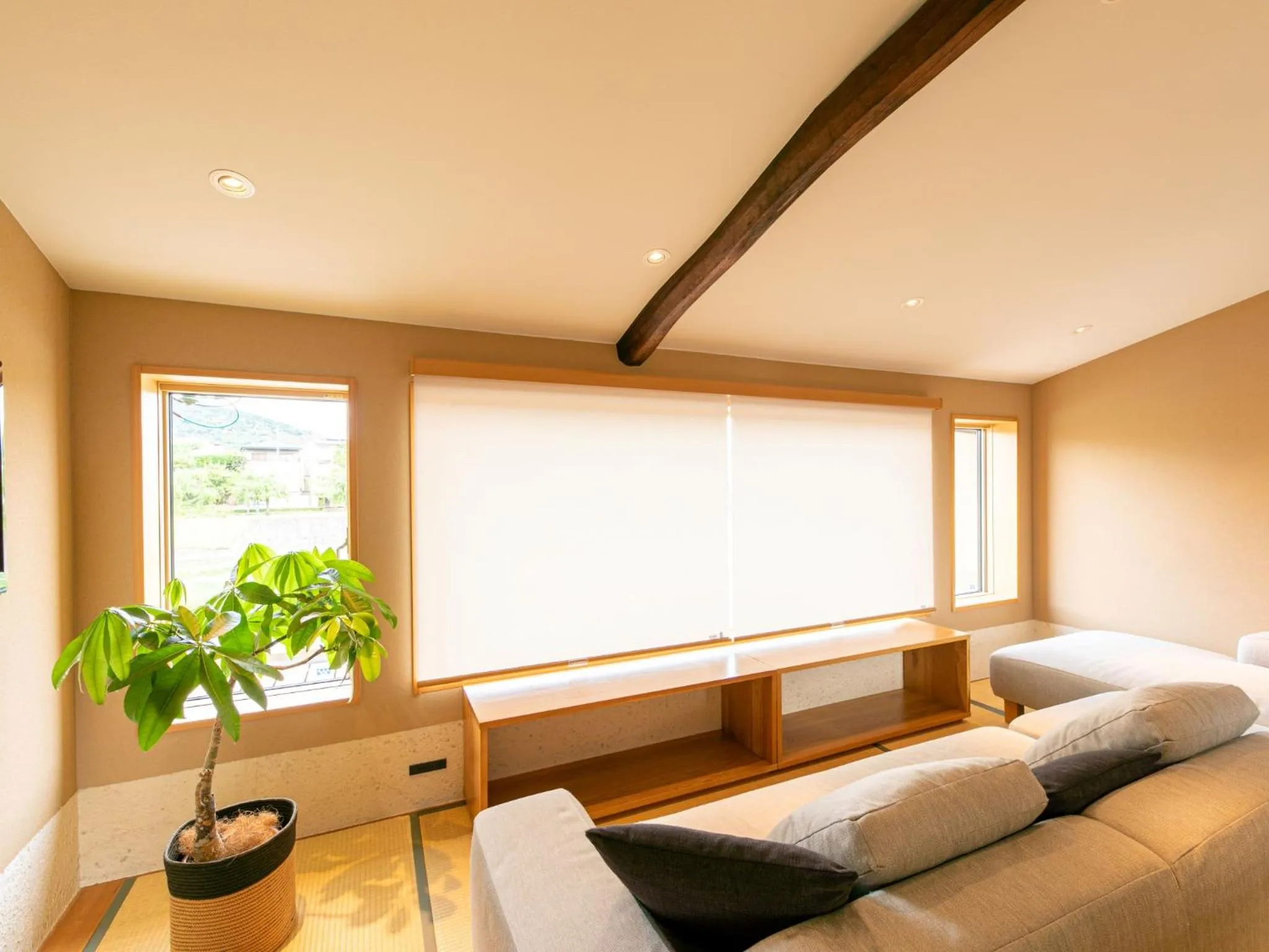 Living room, Bed in Shirasagi Kyoto